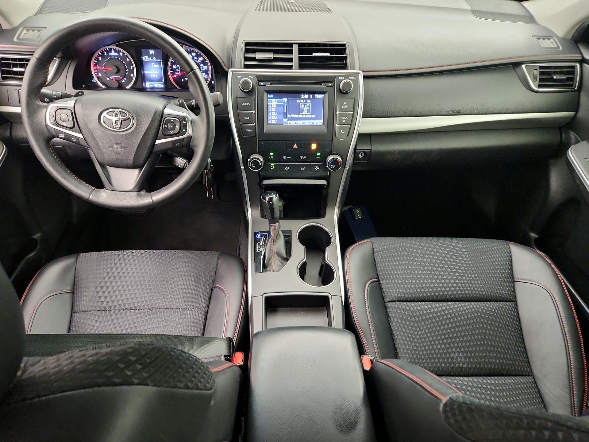 Thumbnail: 2015 Toyota Camry - 9