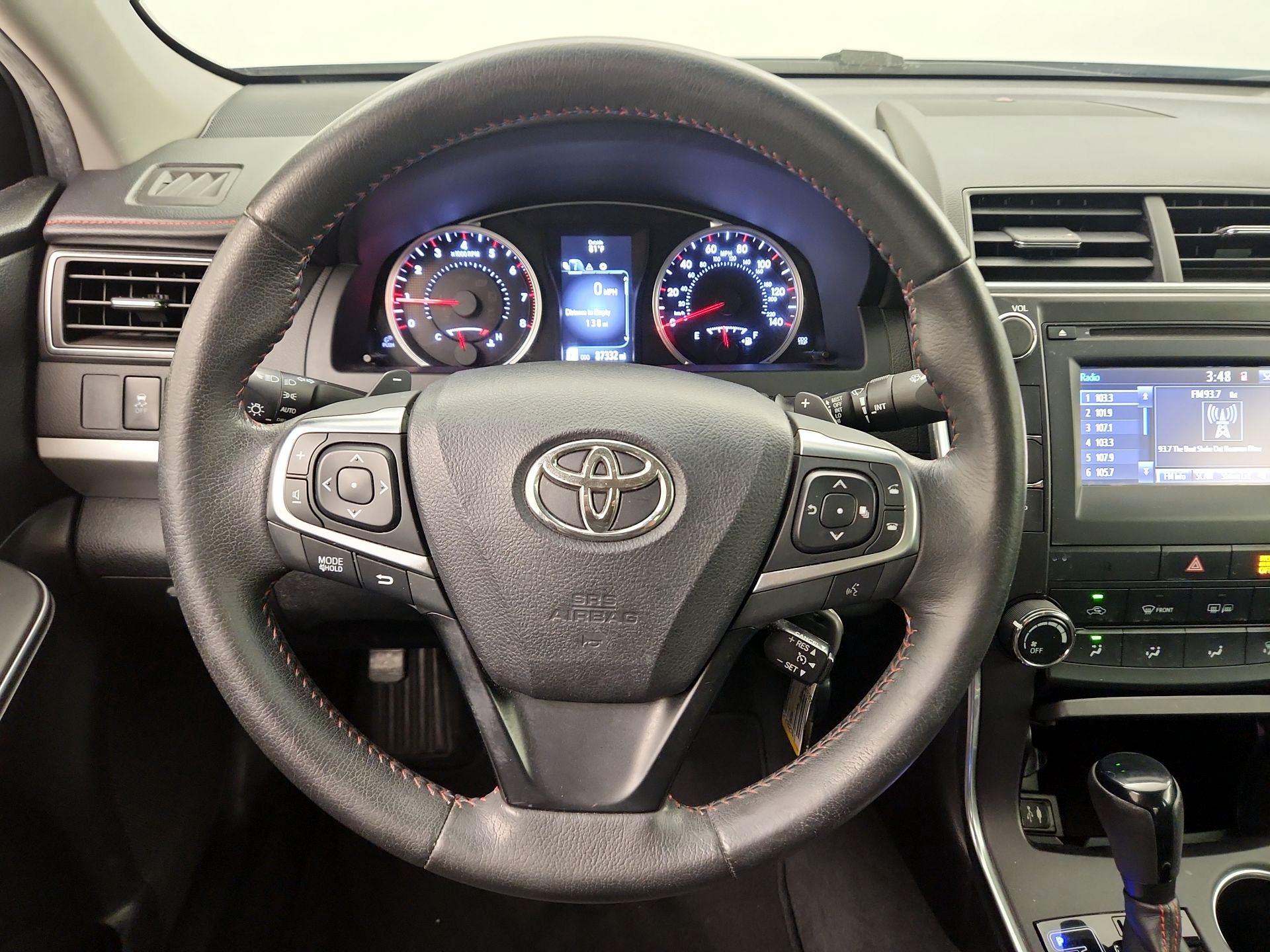 Thumbnail: 2015 Toyota Camry - 10