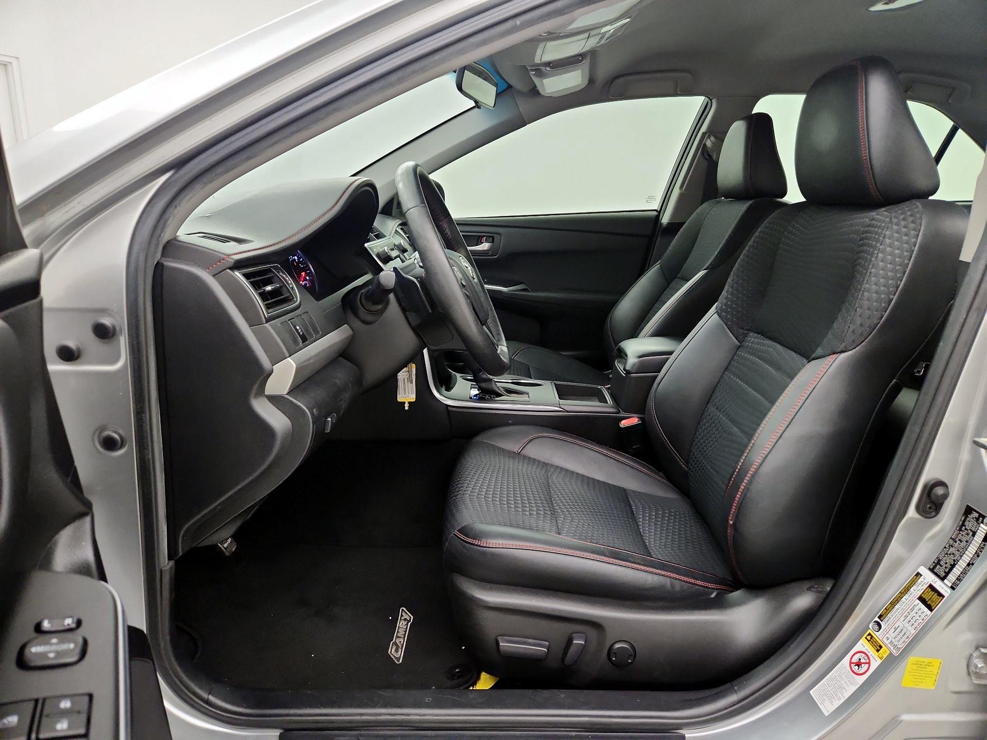 Thumbnail: 2015 Toyota Camry - 11
