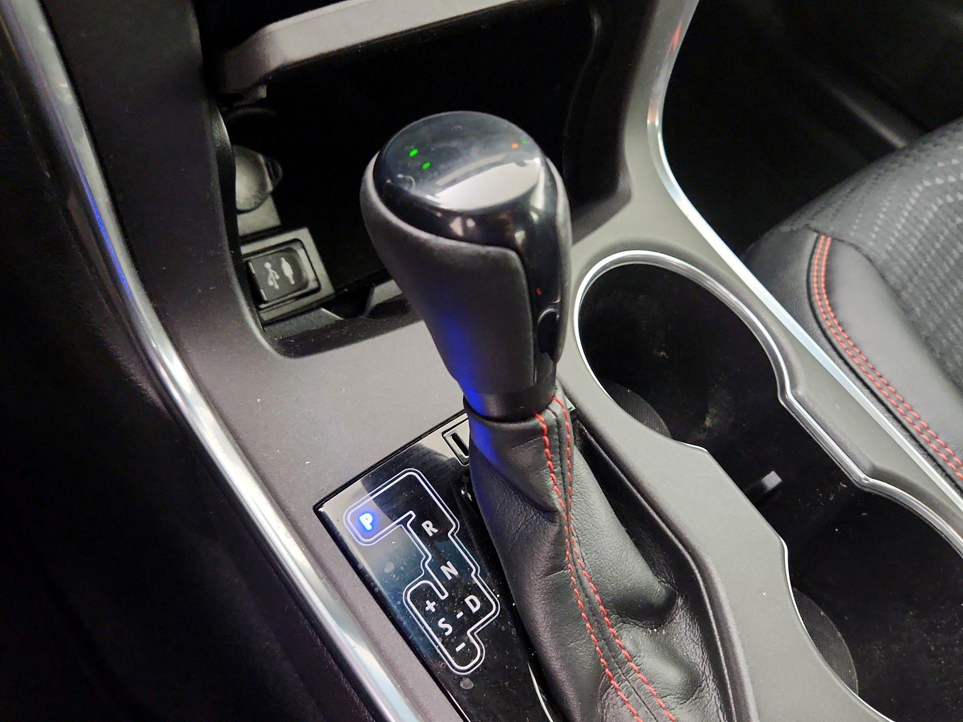 Thumbnail: 2015 Toyota Camry - 17