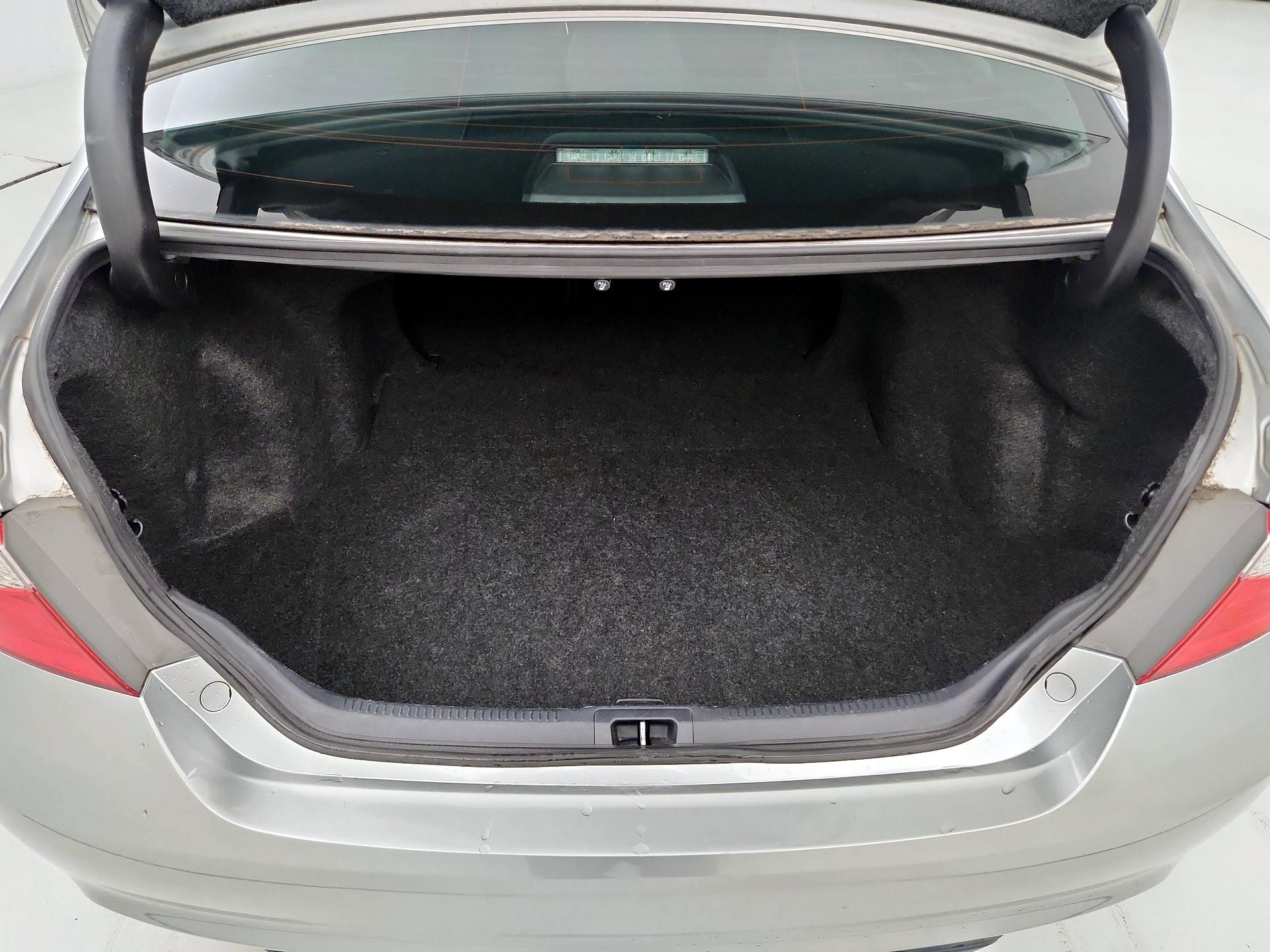 Thumbnail: 2015 Toyota Camry - 20