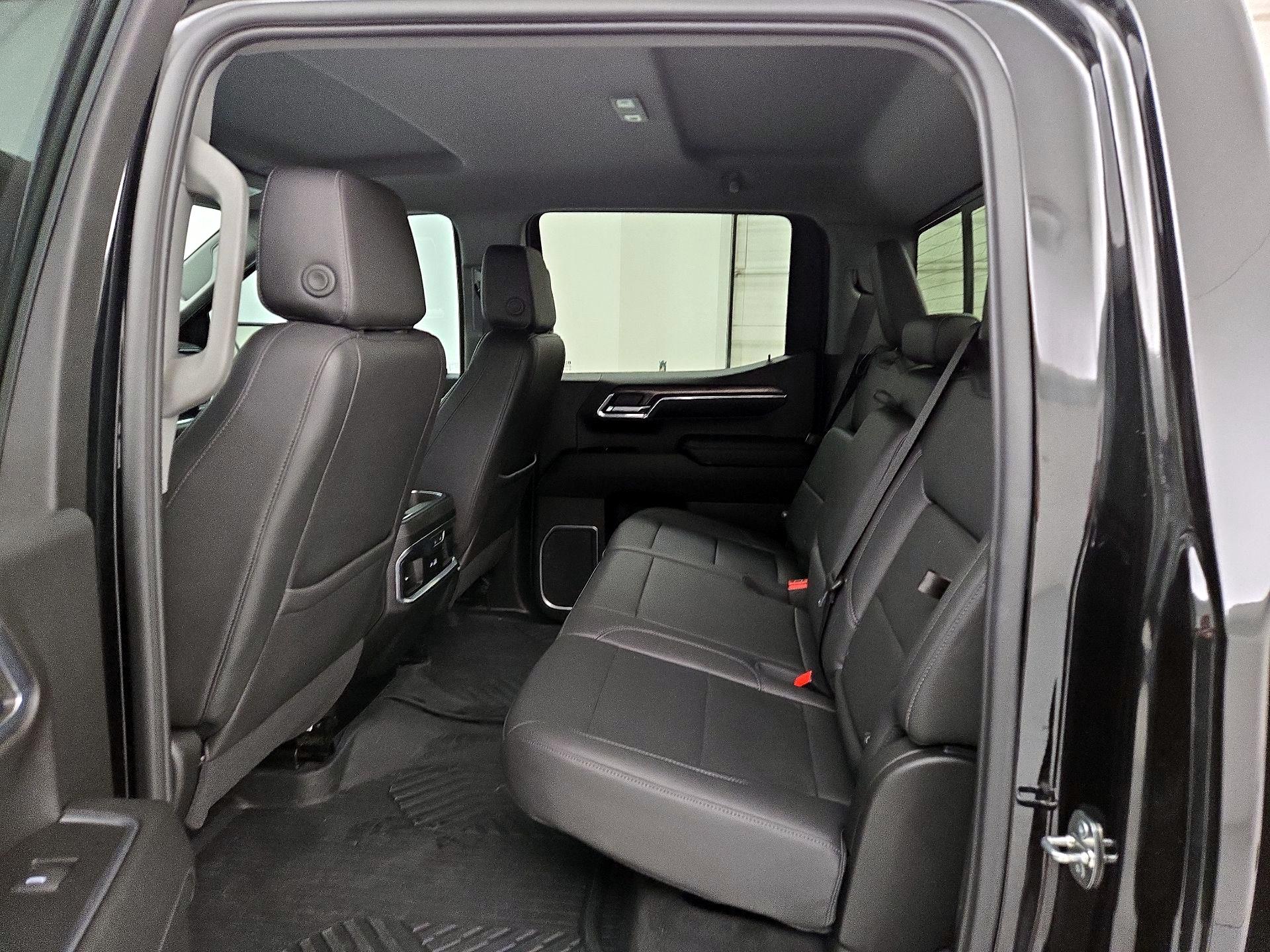 Thumbnail: 2023 Chevrolet Silverado 1500 - 20