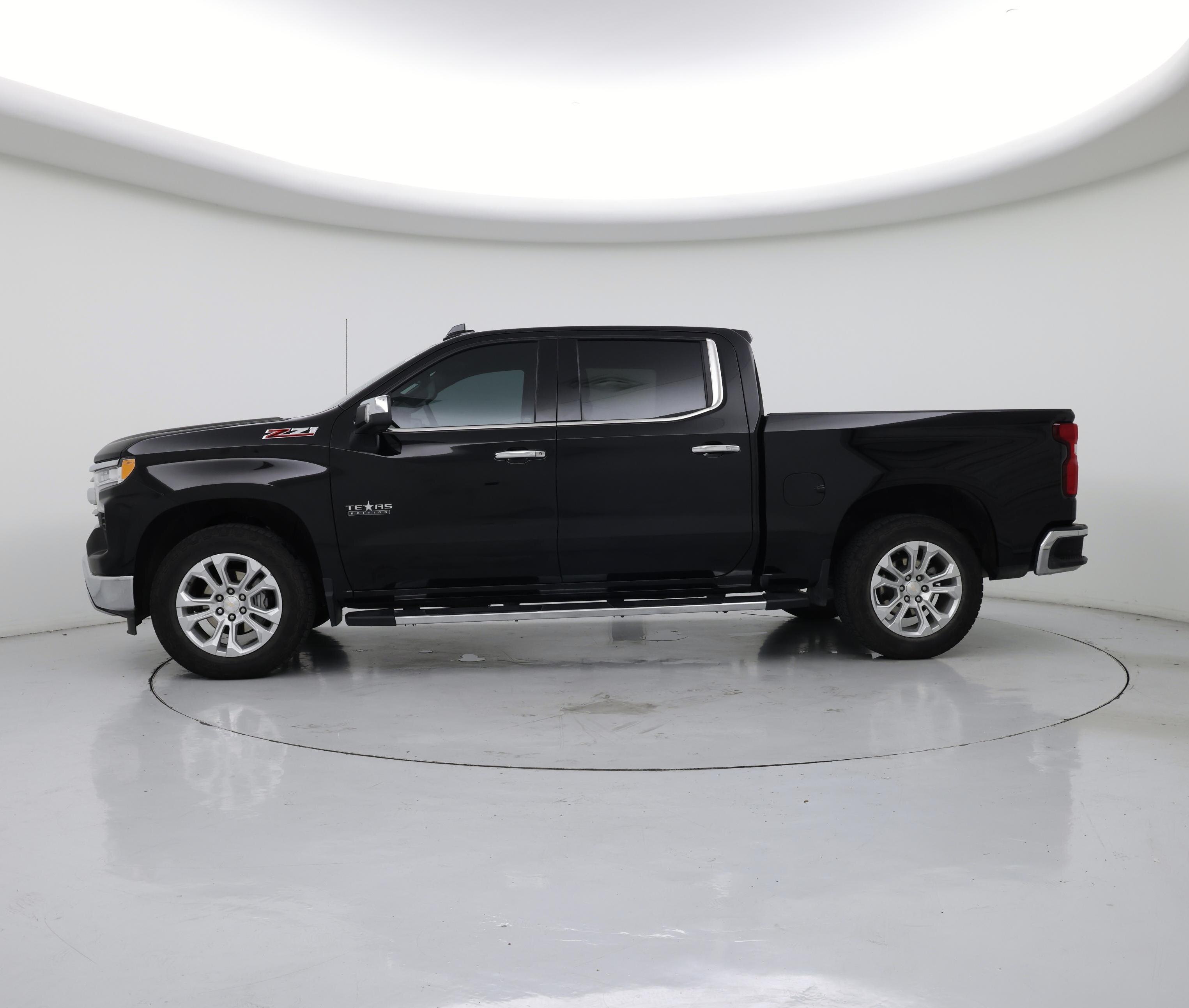 Thumbnail: 2023 Chevrolet Silverado 1500 - 3