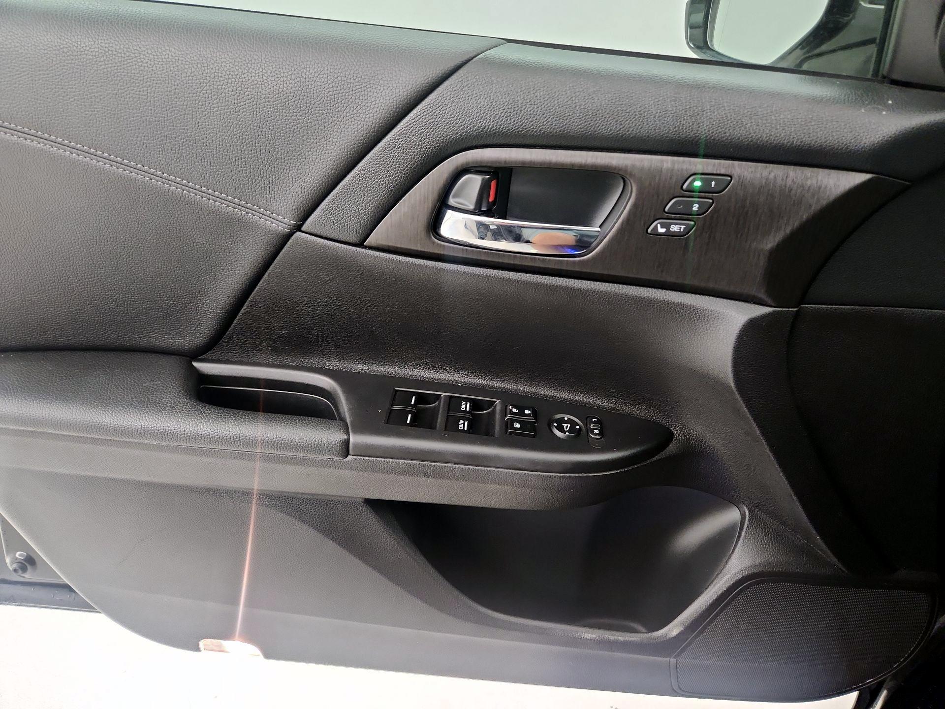 Thumbnail: 2013 Honda Accord - 12