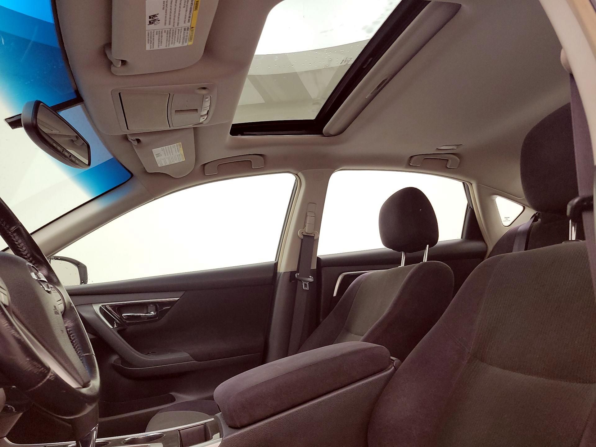 Thumbnail: 2013 Nissan Altima - 20