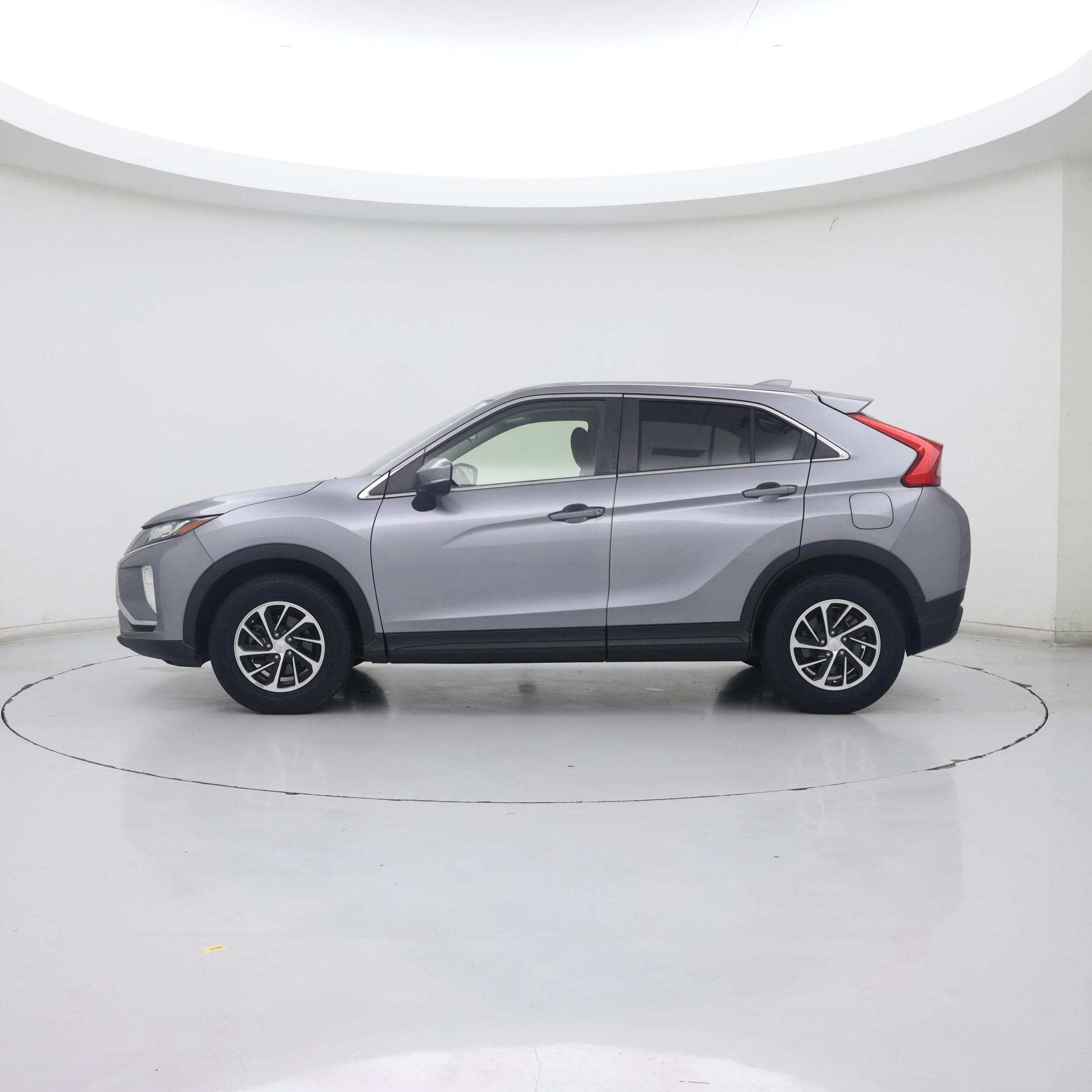 Thumbnail: 2020 Mitsubishi Eclipse Cross - 3