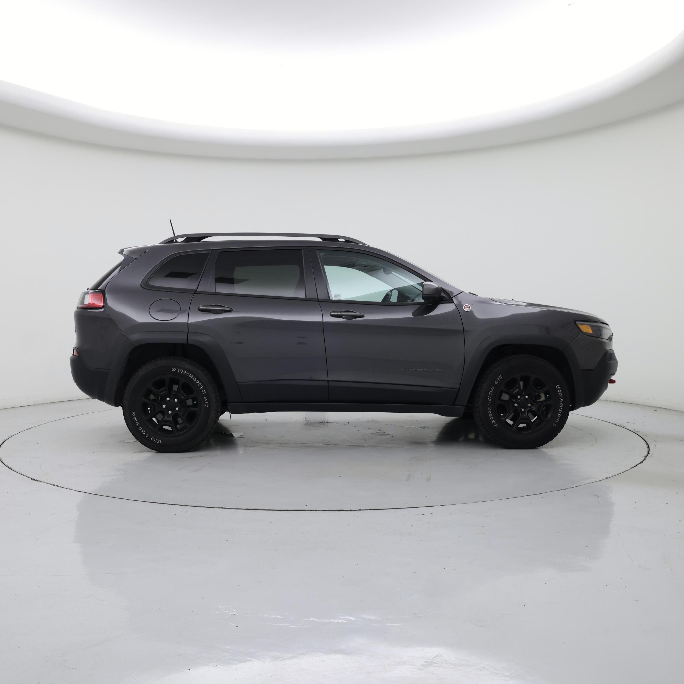 Thumbnail: 2021 Jeep Cherokee - 7