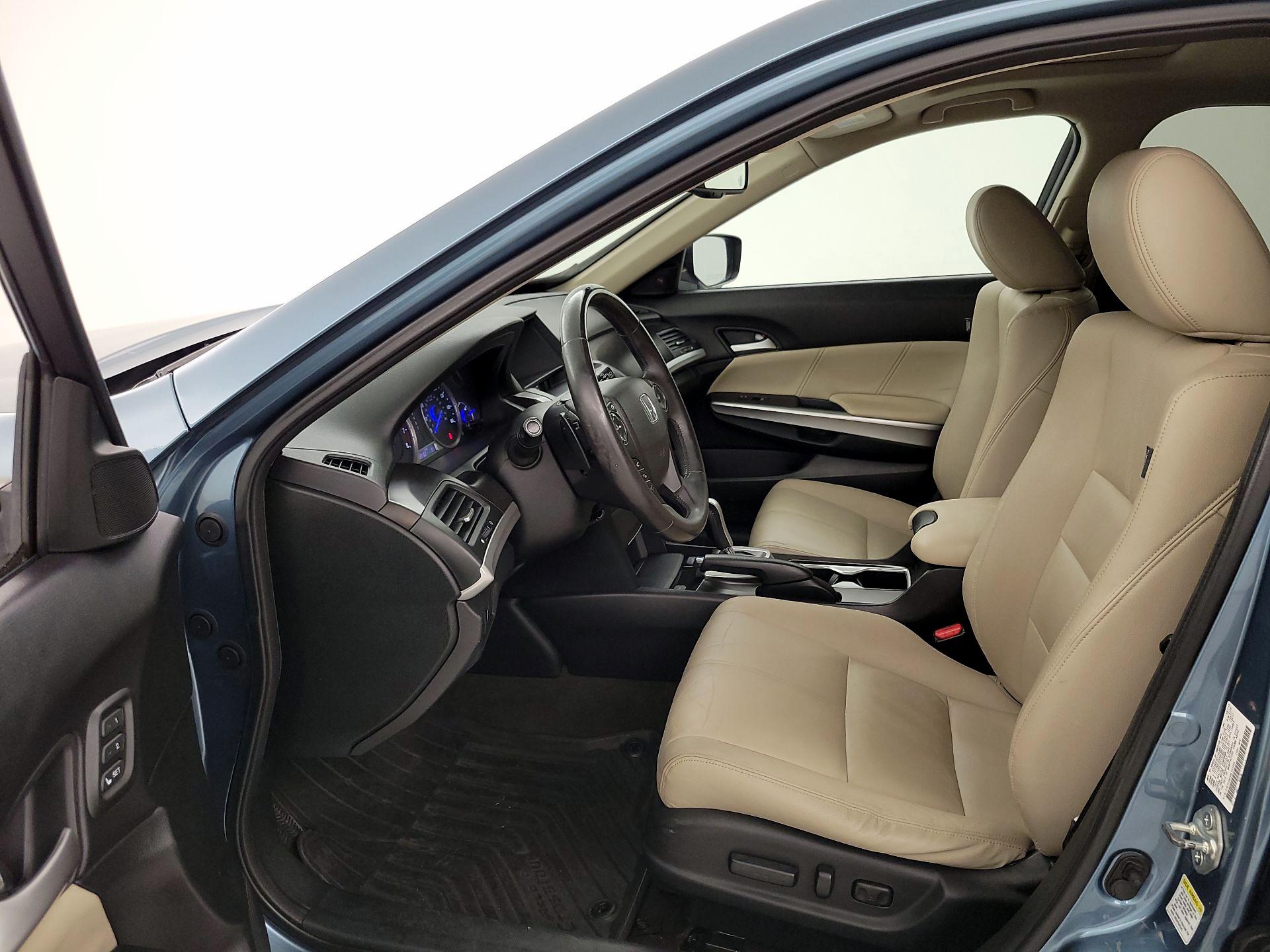 Thumbnail: 2013 Honda Accord Crosstour - 11