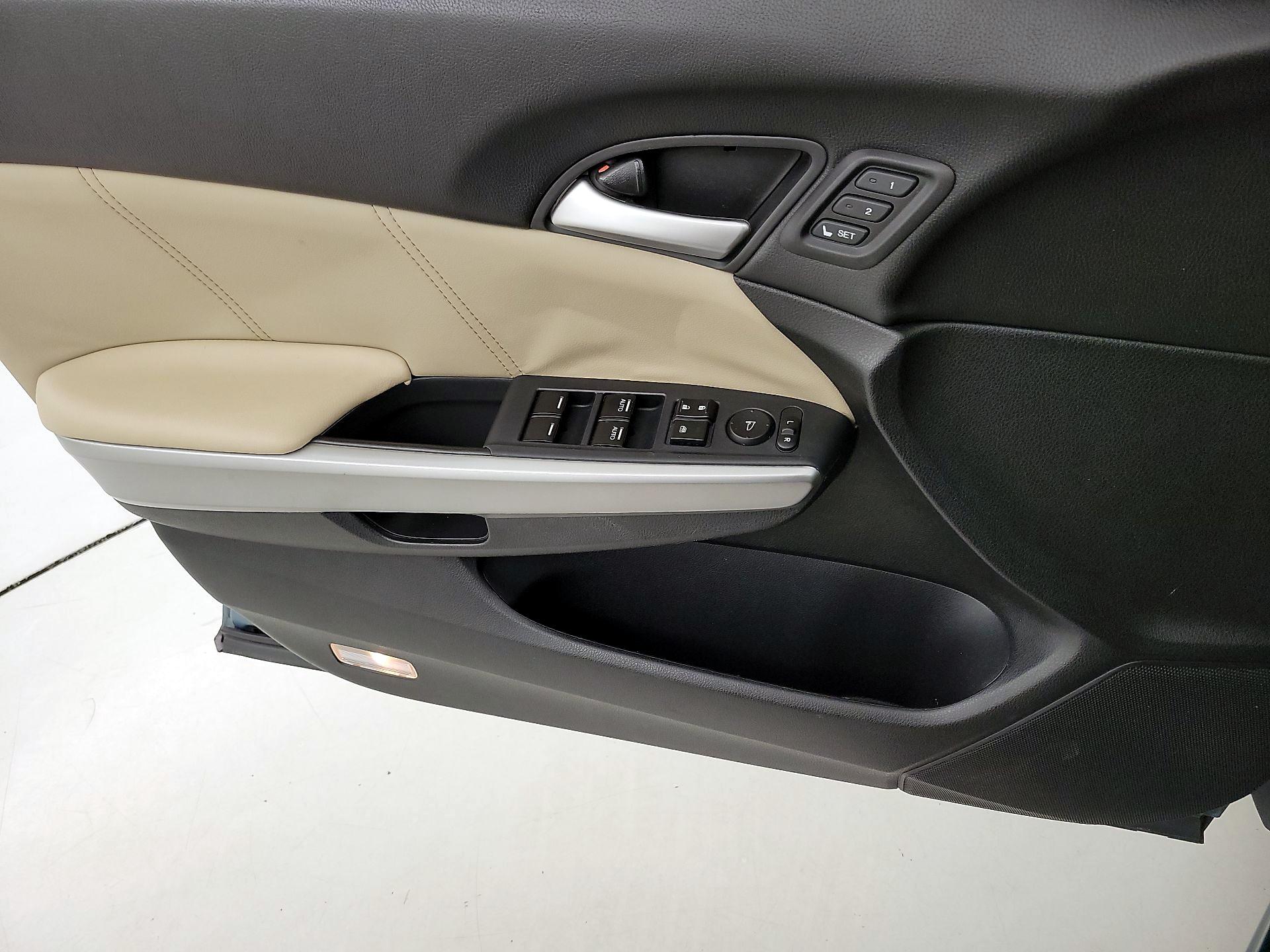 Thumbnail: 2013 Honda Accord Crosstour - 12