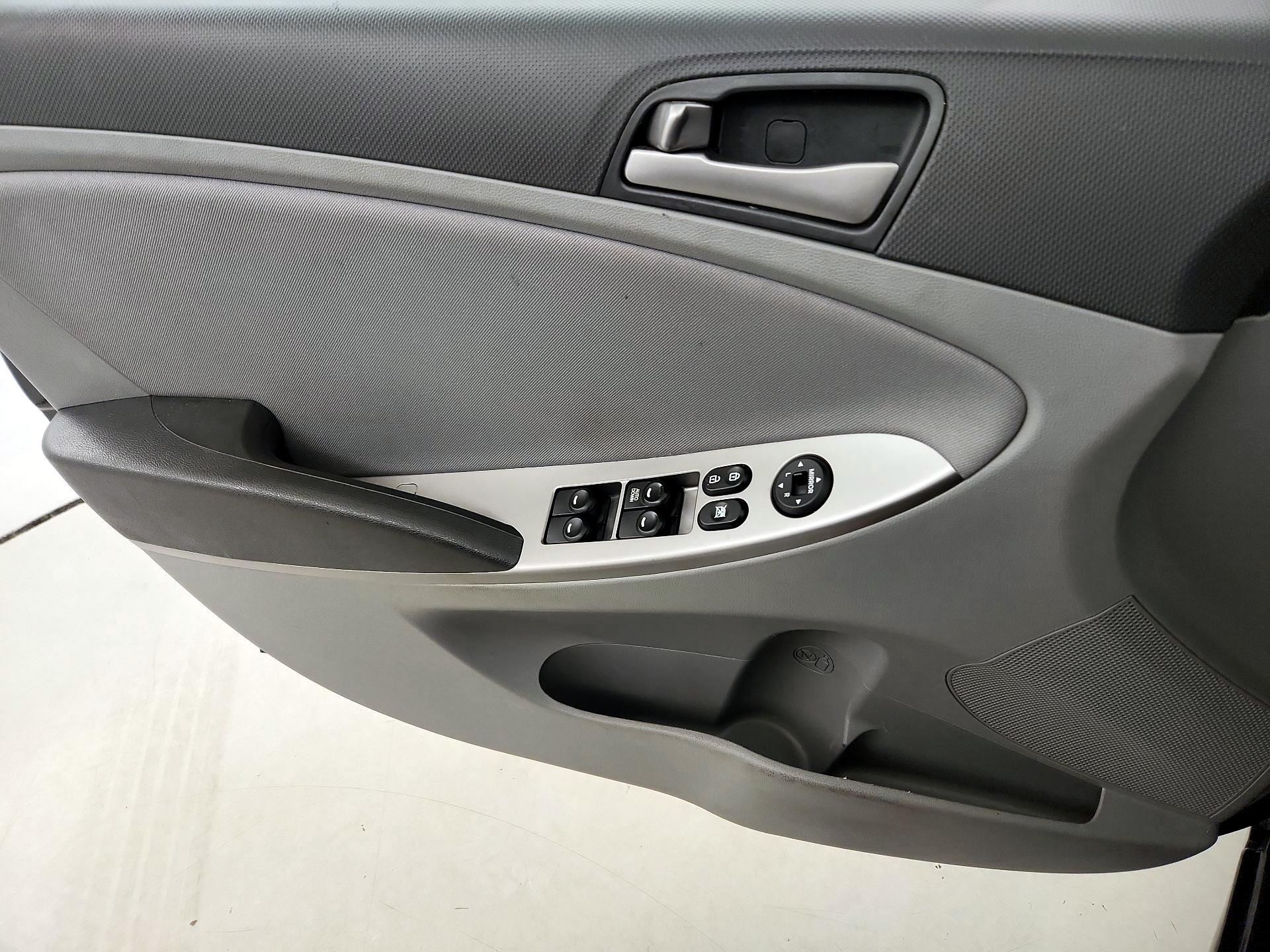 Thumbnail: 2017 Hyundai Accent - 12