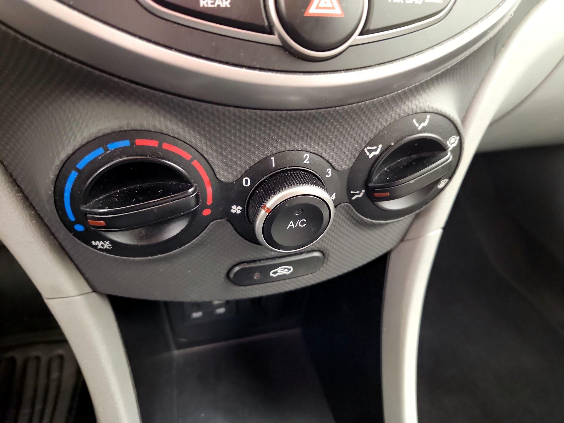 Thumbnail: 2017 Hyundai Accent - 15