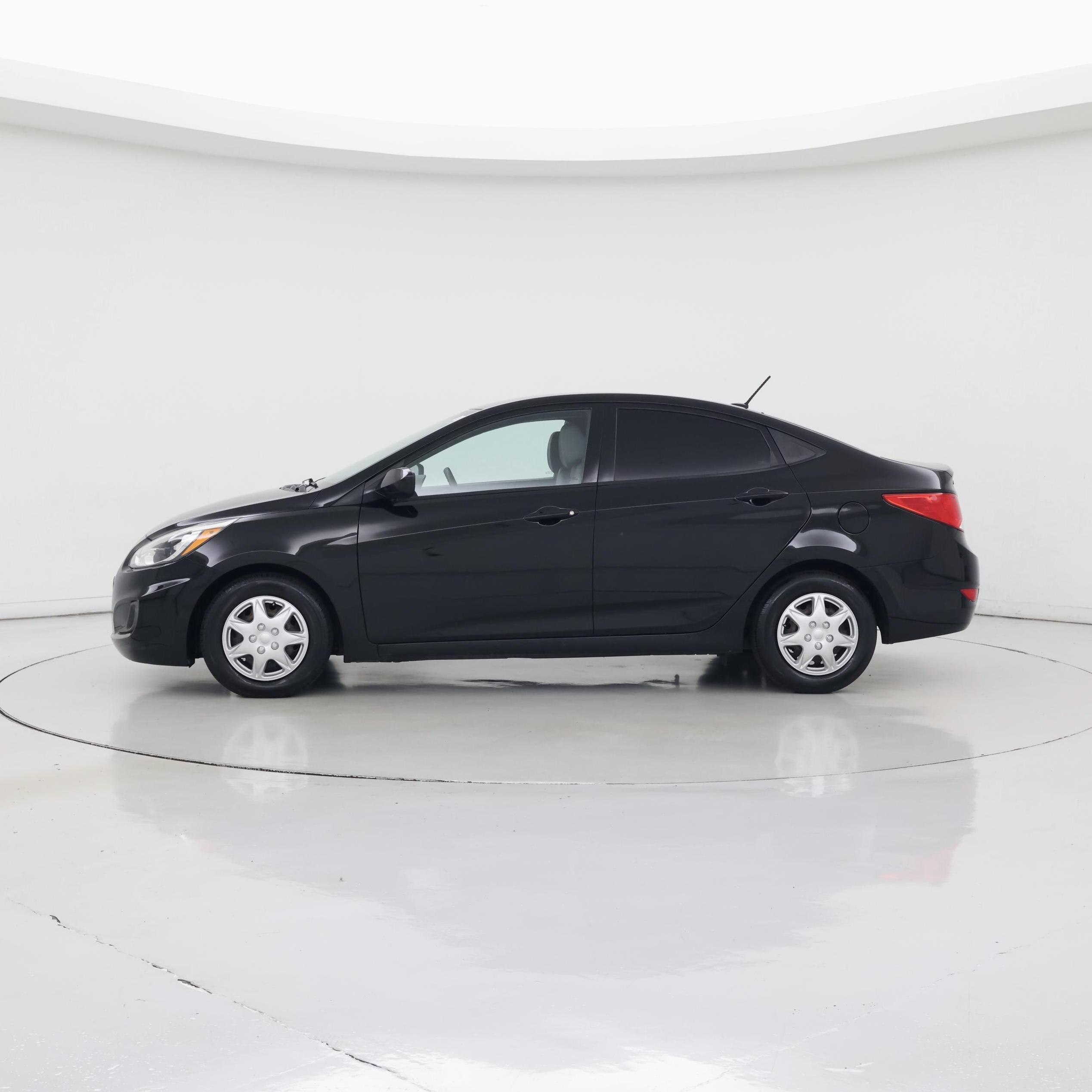 Thumbnail: 2017 Hyundai Accent - 3