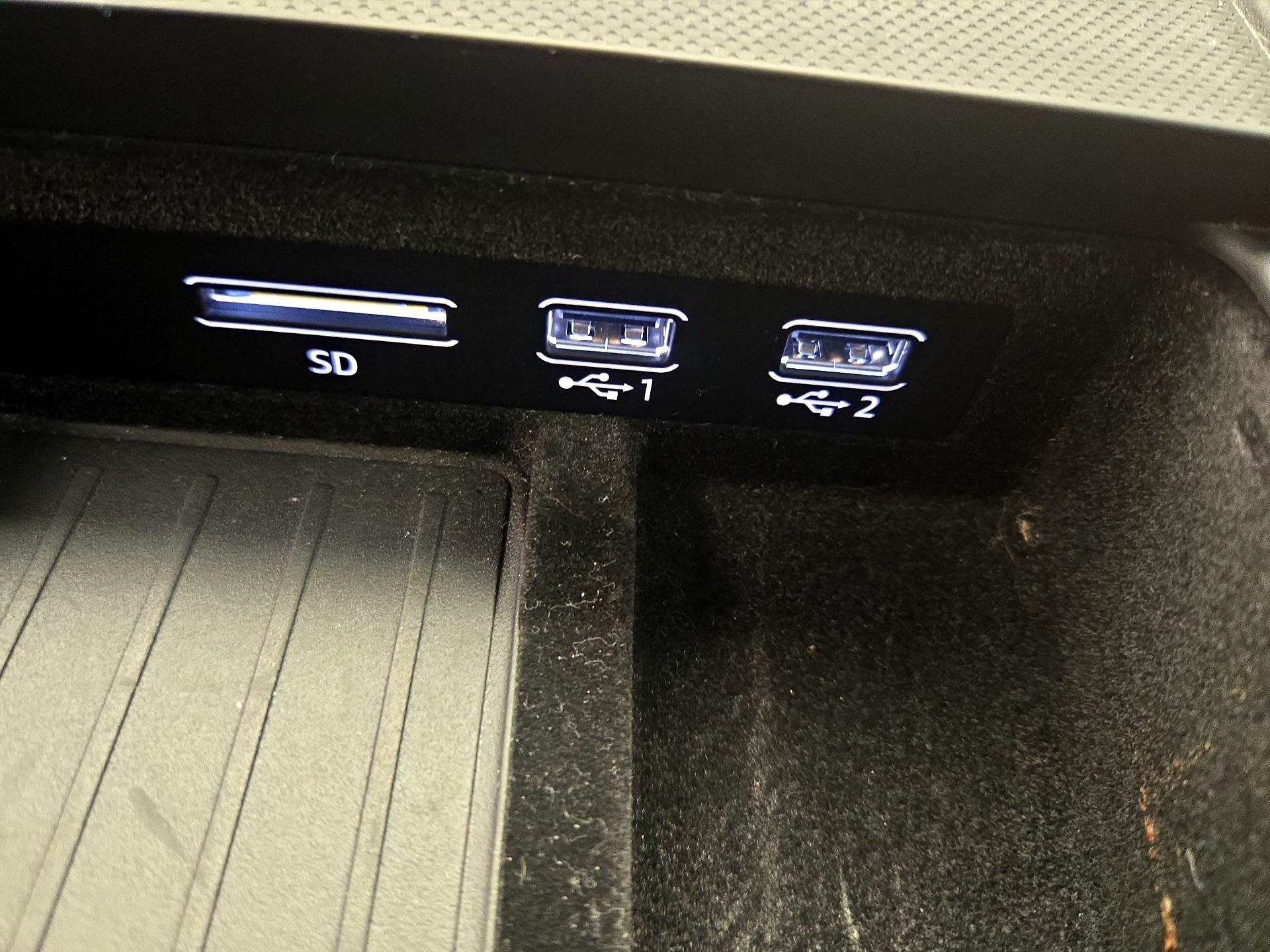 Thumbnail: 2019 Audi Q8 - 19
