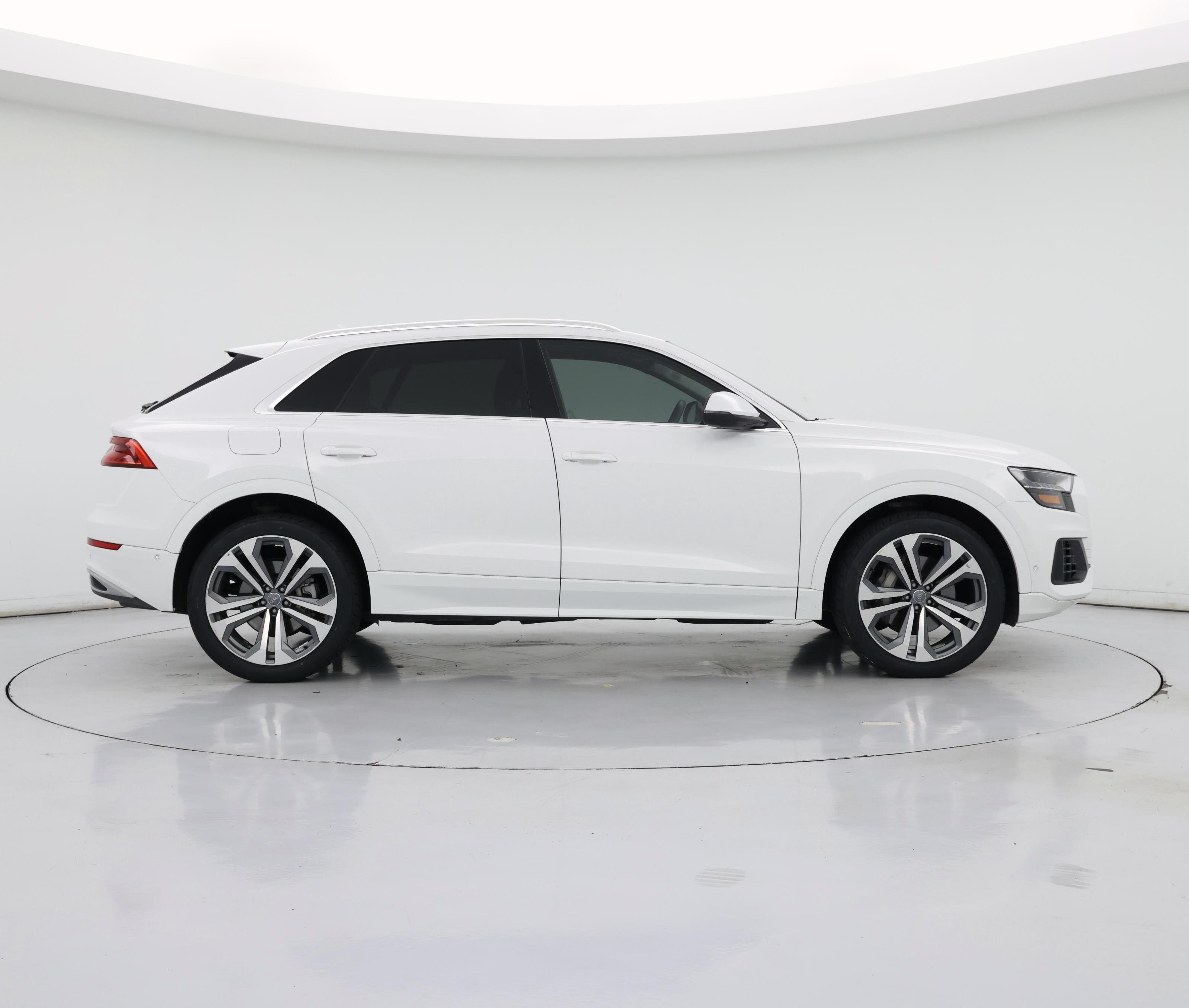 Thumbnail: 2019 Audi Q8 - 7