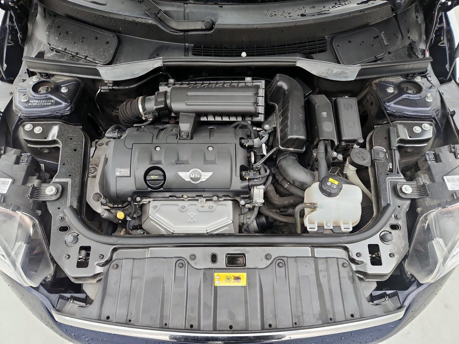 Thumbnail: 2016 MINI Cooper Countryman - 18