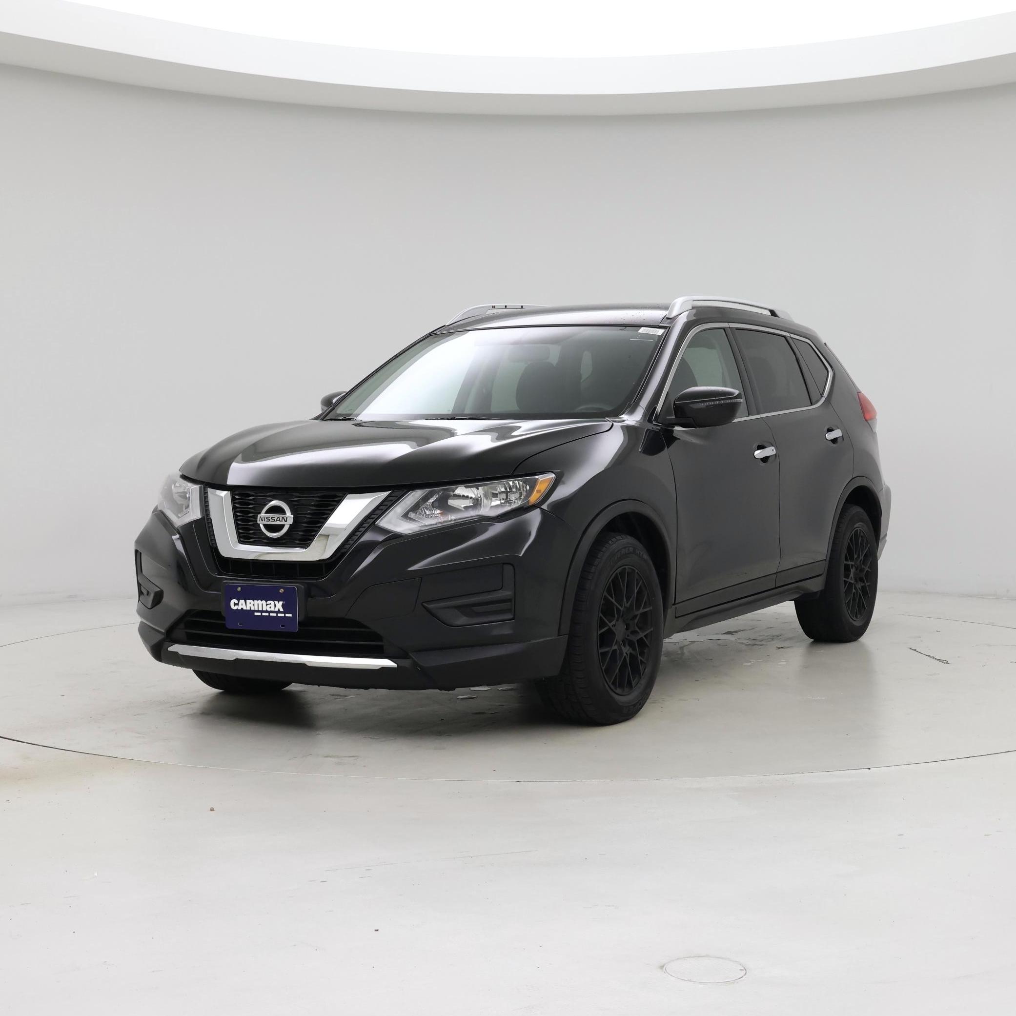 Thumbnail: 2017 Nissan Rogue - 4