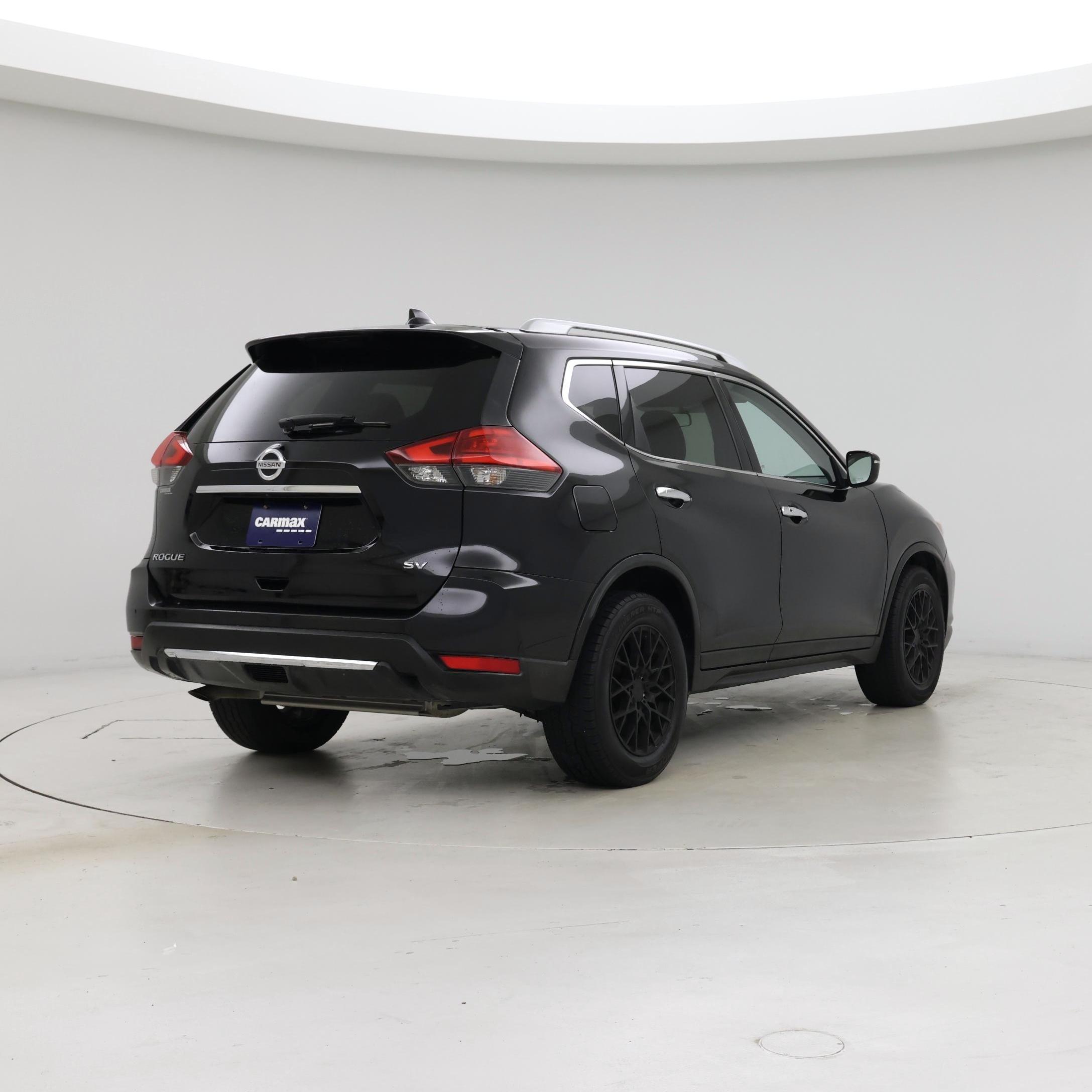 Thumbnail: 2017 Nissan Rogue - 8