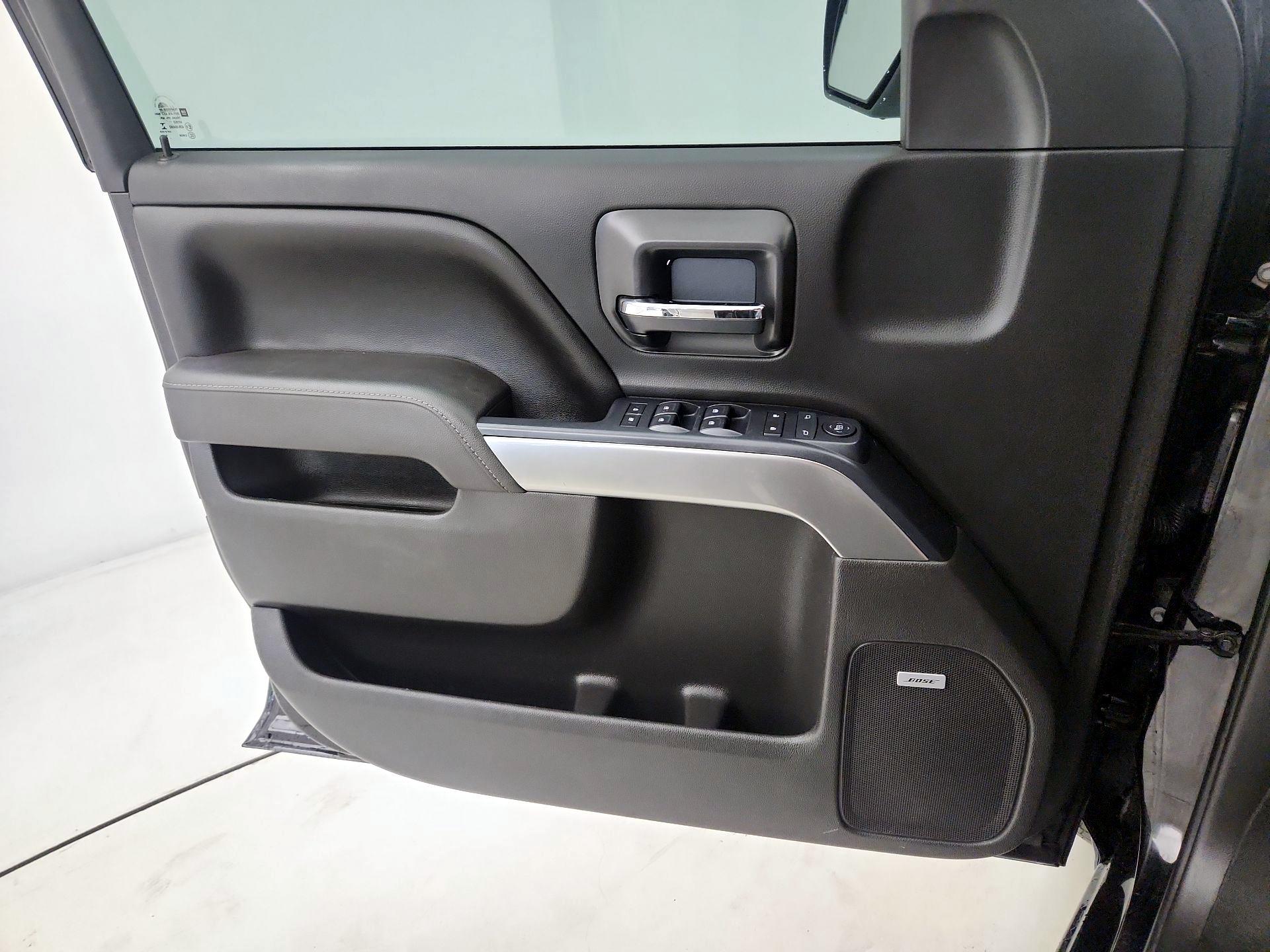 Thumbnail: 2017 Chevrolet Silverado 1500 - 12