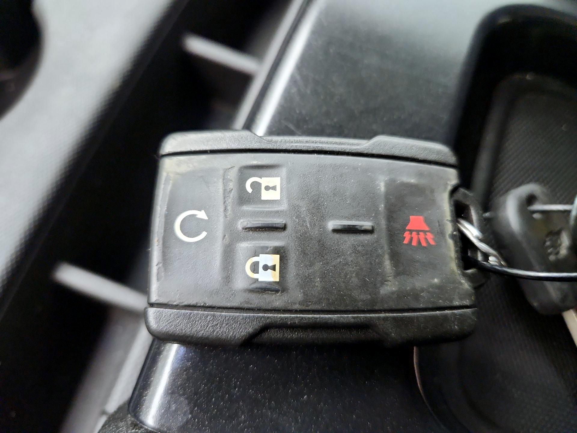 Thumbnail: 2017 Chevrolet Silverado 1500 - 18