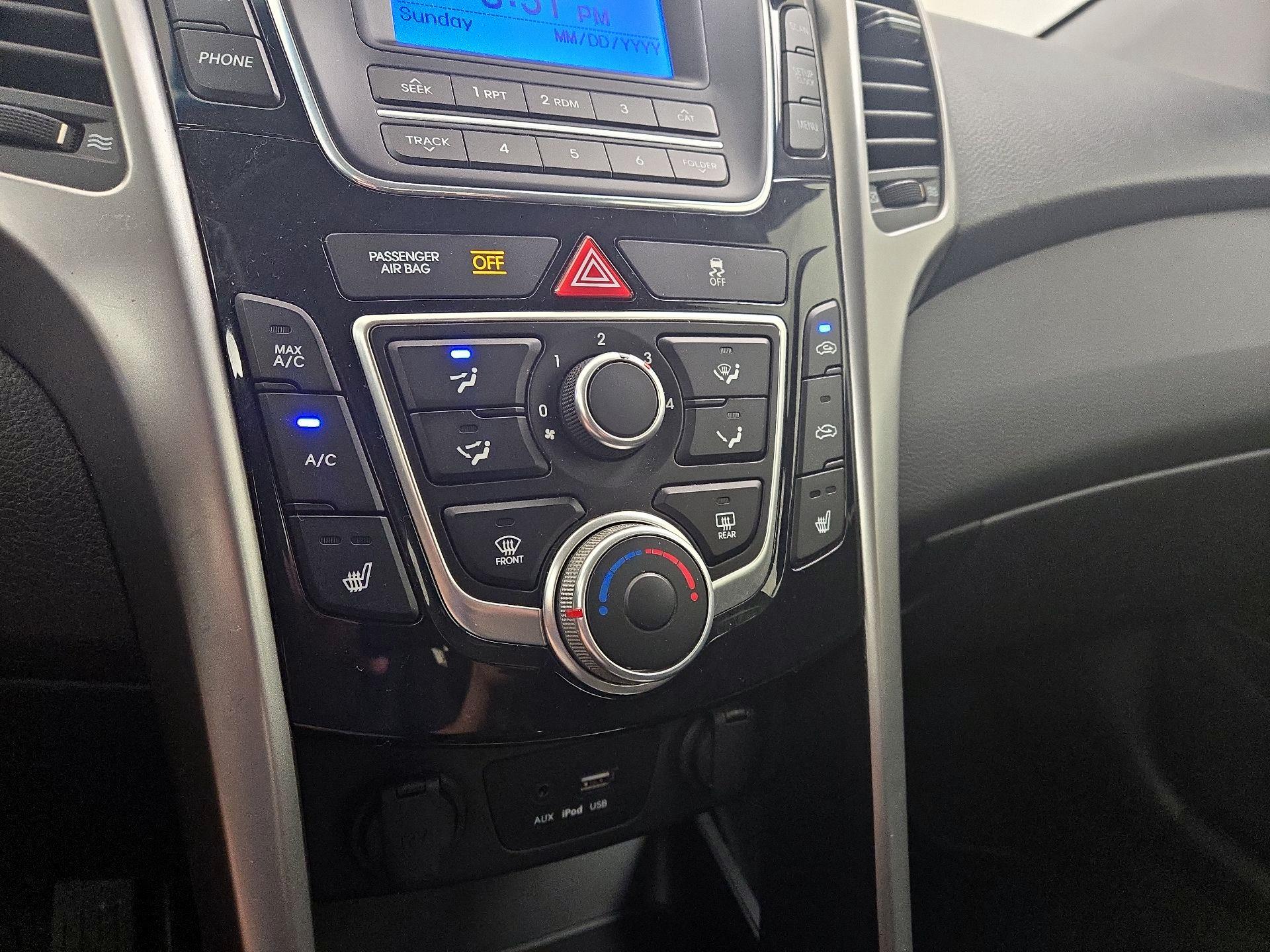 Thumbnail: 2016 Hyundai Elantra - 15