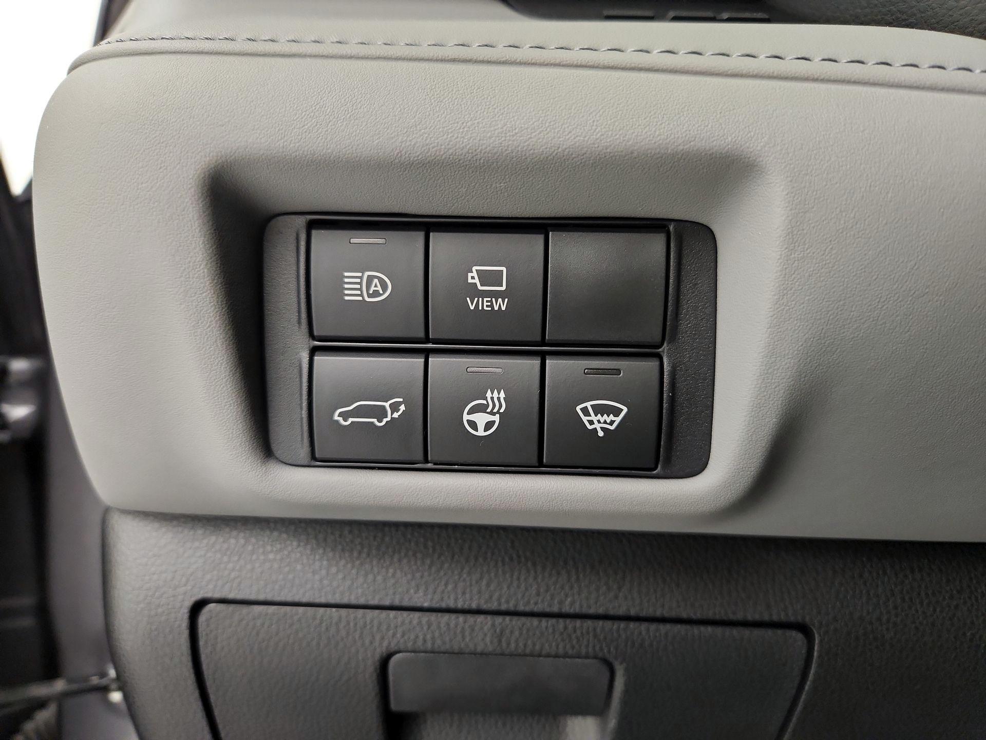 Thumbnail: 2021 Toyota Highlander - 13