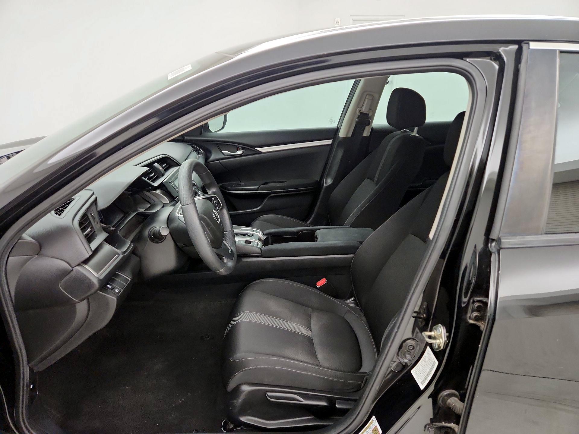 Thumbnail: 2016 Honda Civic - 11