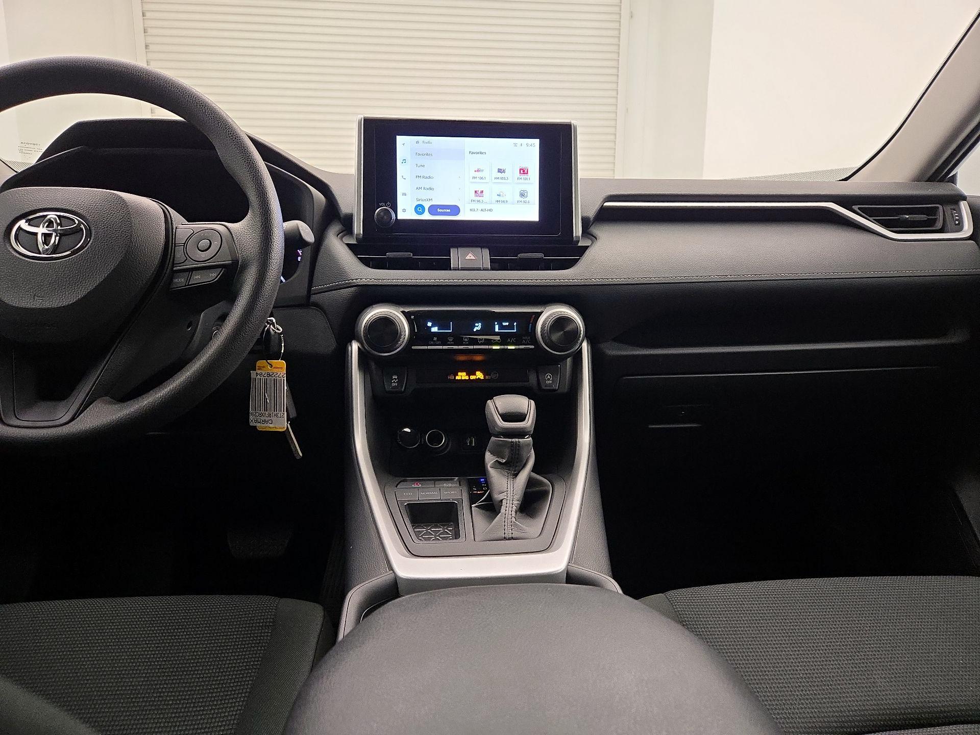 Thumbnail: 2024 Toyota RAV4 - 9