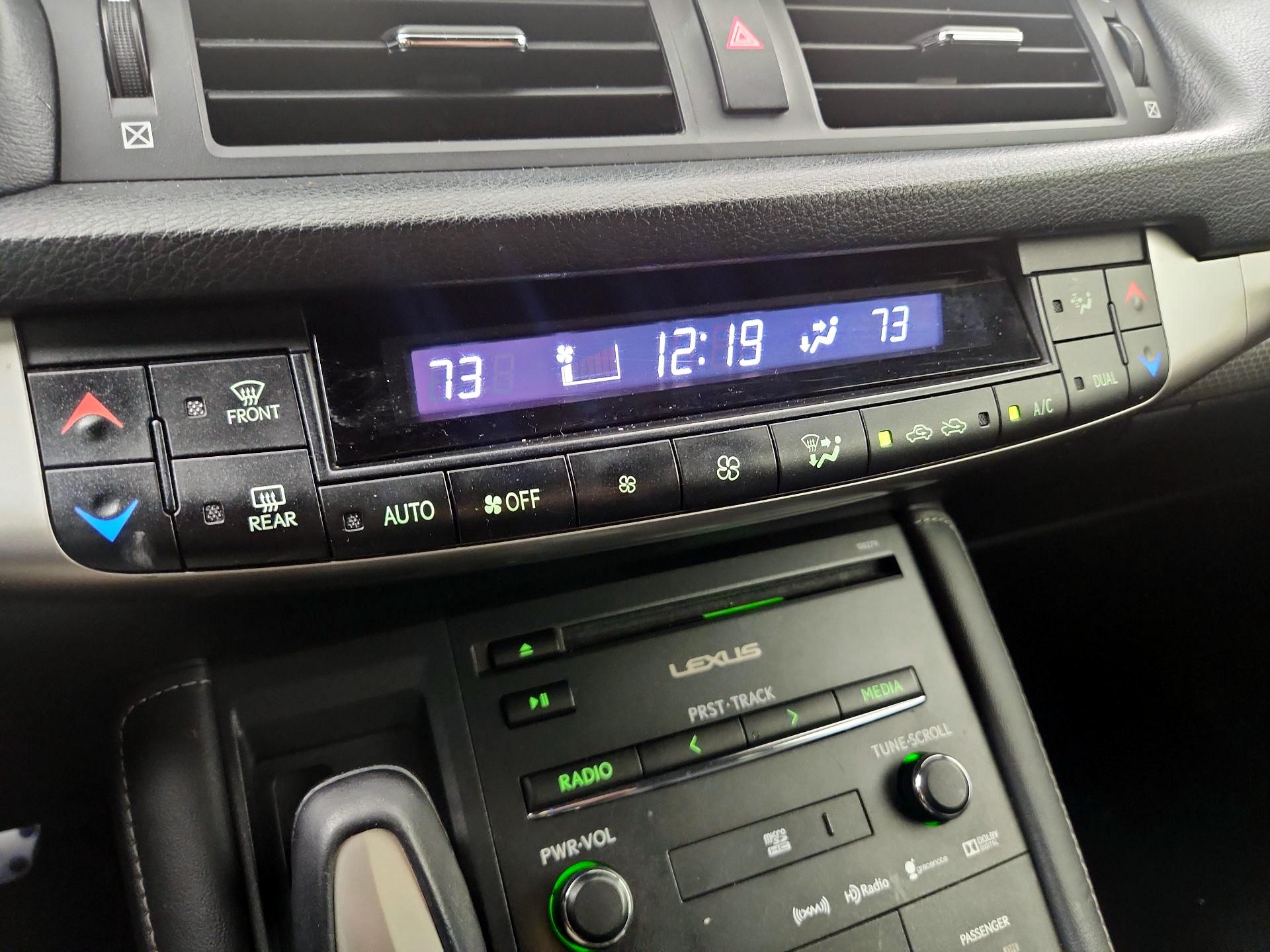 Thumbnail: 2014 Lexus CT - 15