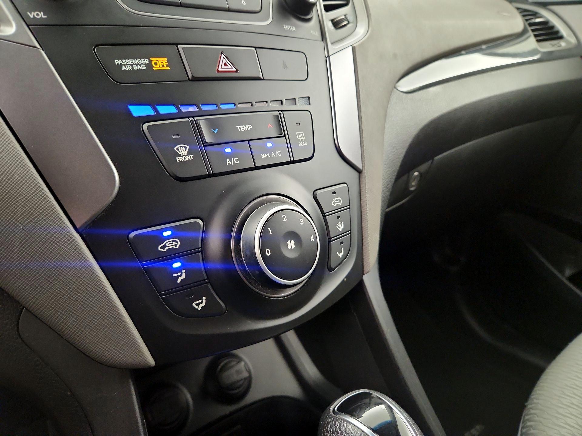 Thumbnail: 2016 Hyundai Santa Fe - 14