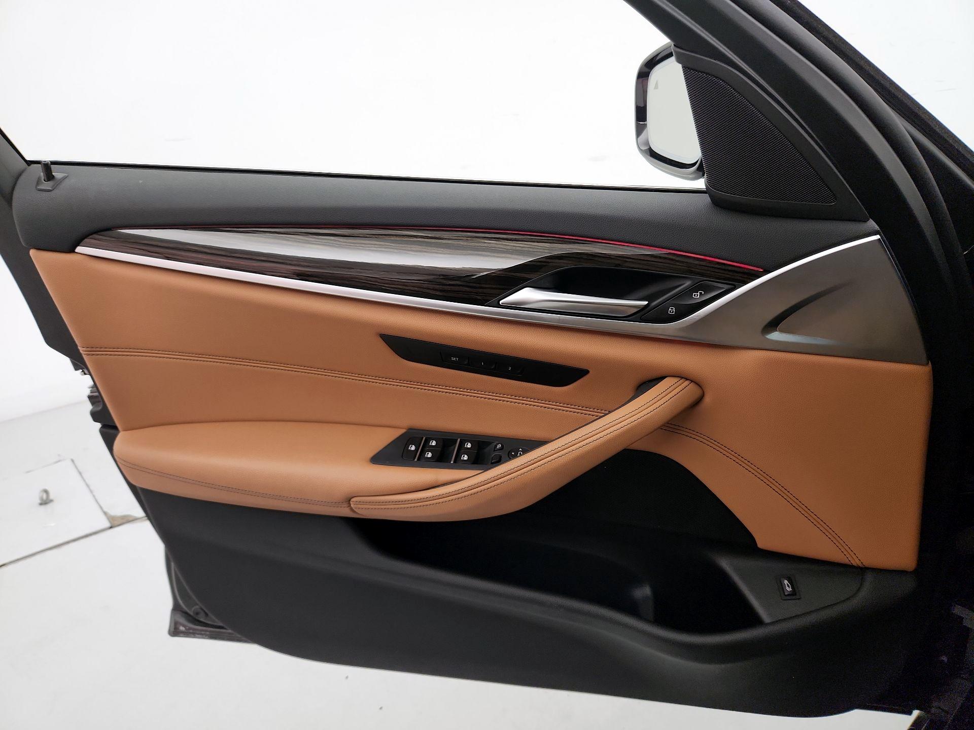 Thumbnail: 2022 BMW 5 Series - 12