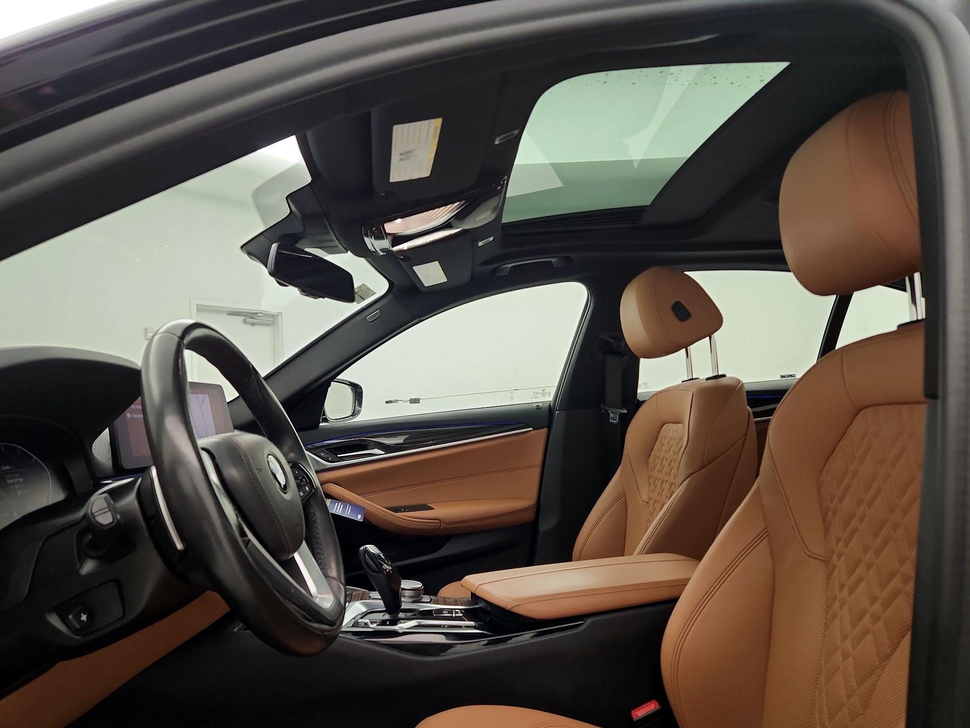 Thumbnail: 2022 BMW 5 Series - 20