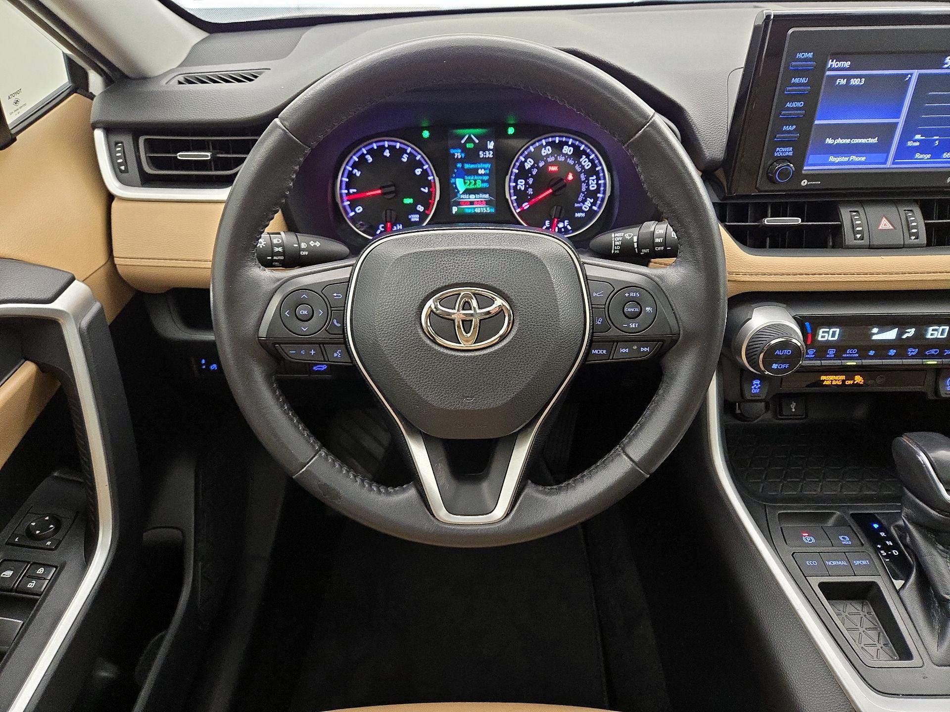 Thumbnail: 2020 Toyota RAV4 - 10