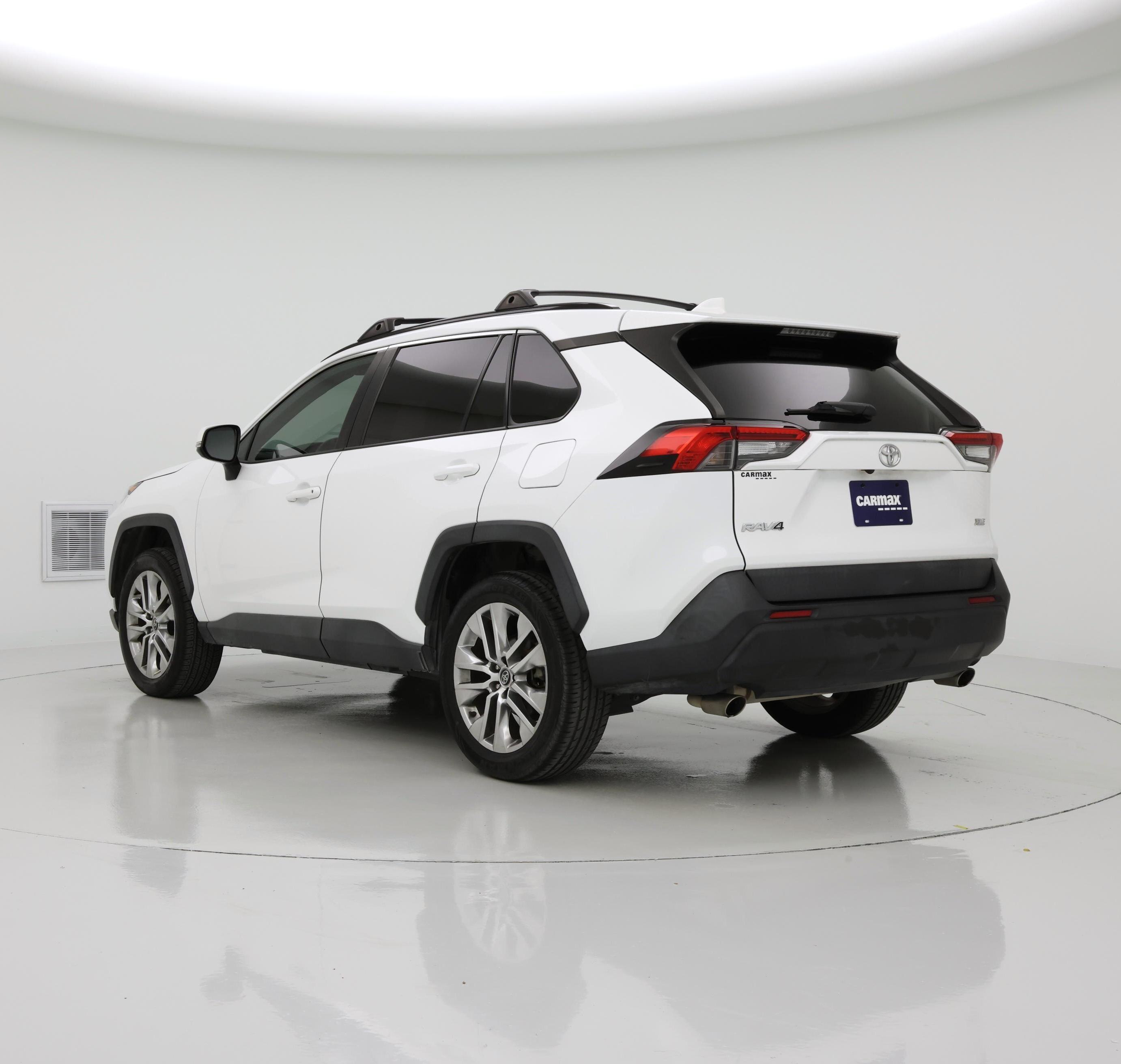 Thumbnail: 2020 Toyota RAV4 - 2