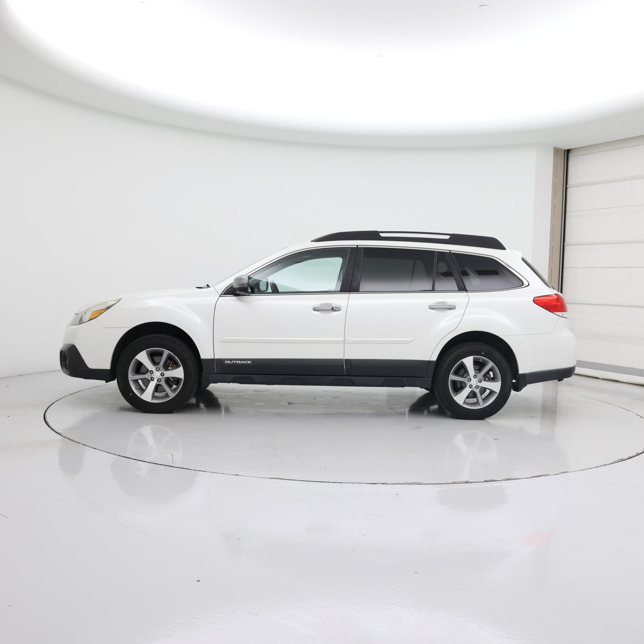 Thumbnail: 2013 Subaru Outback - 3