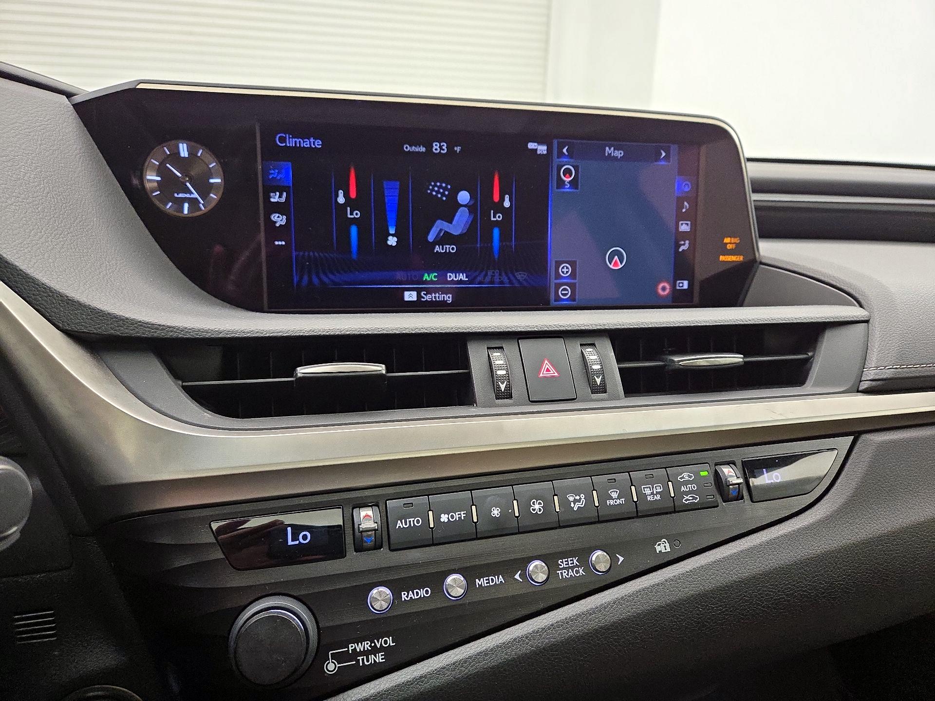Thumbnail: 2019 Lexus ES - 17
