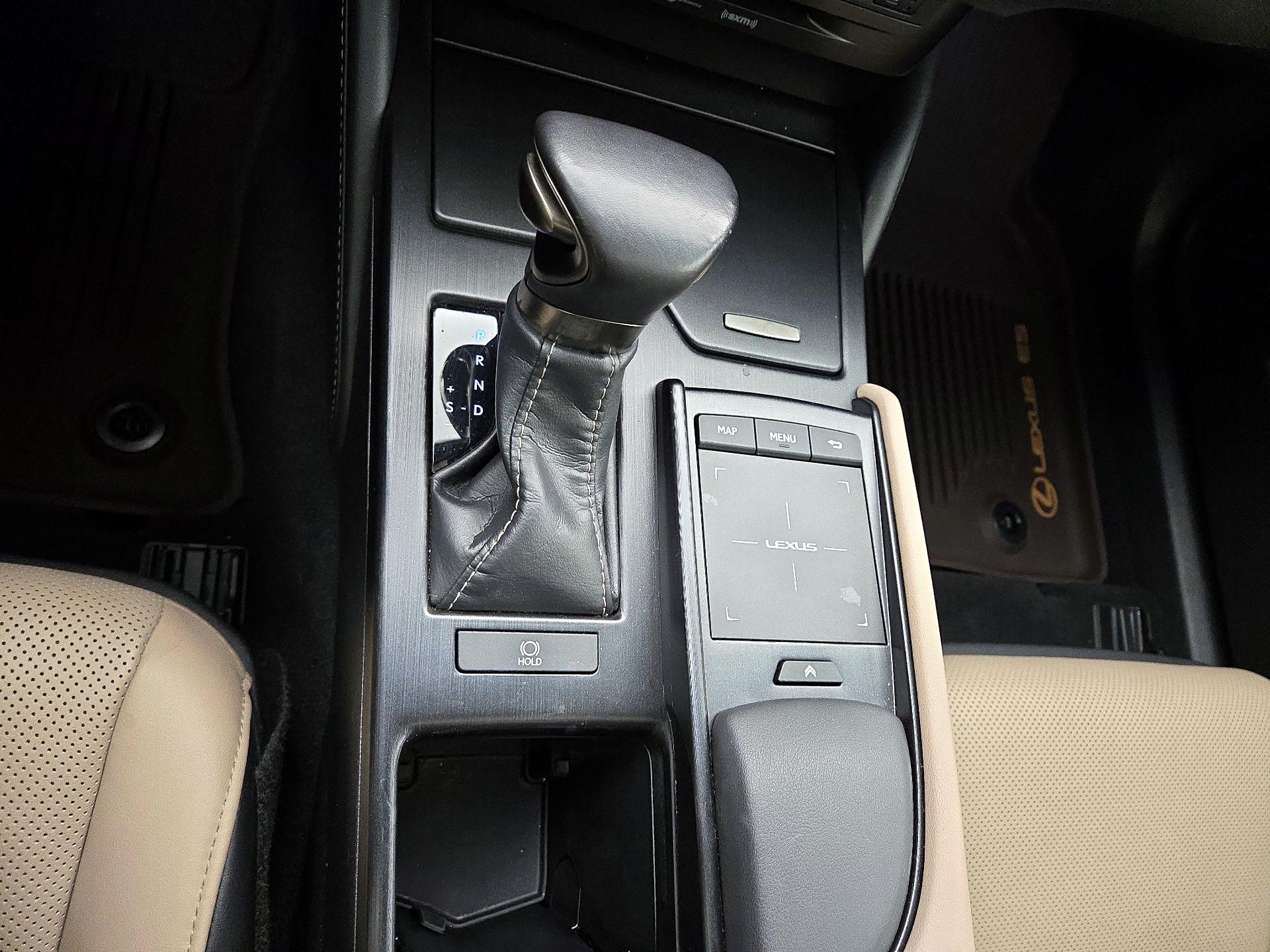 Thumbnail: 2019 Lexus ES - 18