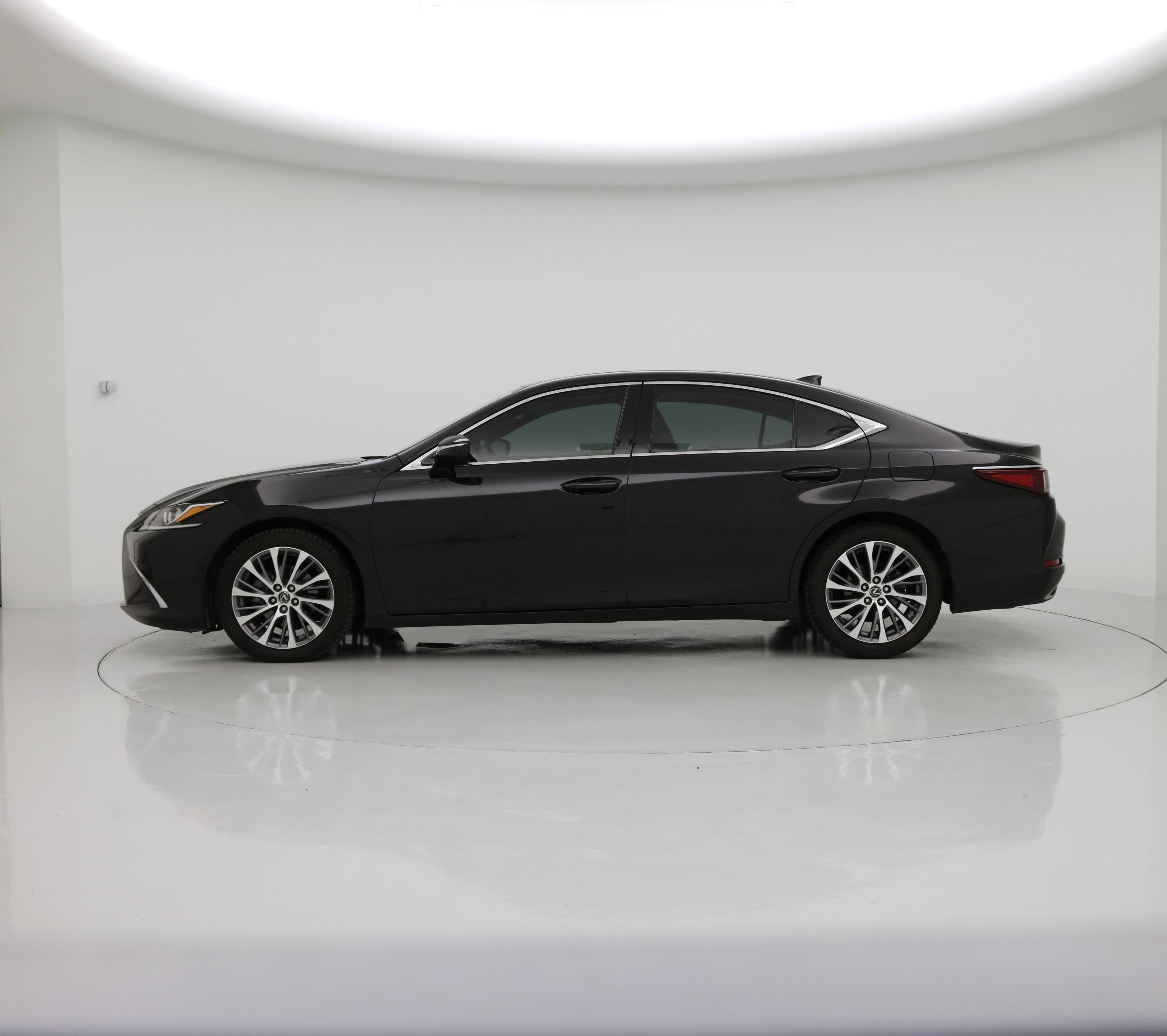 Thumbnail: 2019 Lexus ES - 3