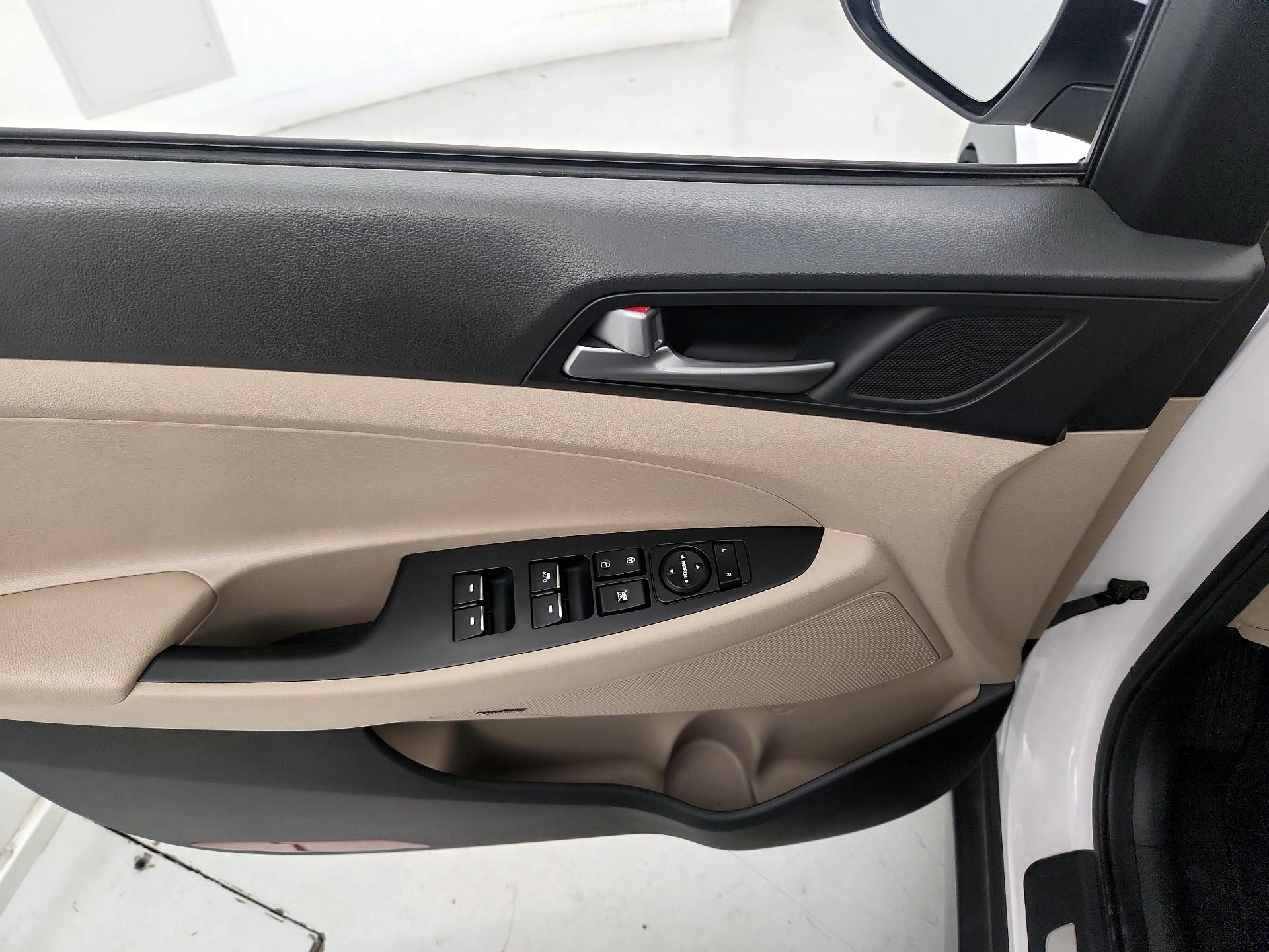 Thumbnail: 2017 Hyundai Tucson - 12