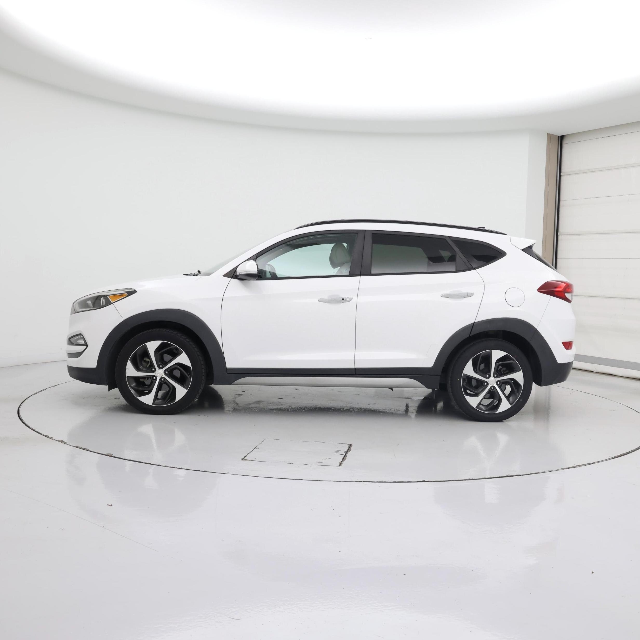 Thumbnail: 2017 Hyundai Tucson - 3