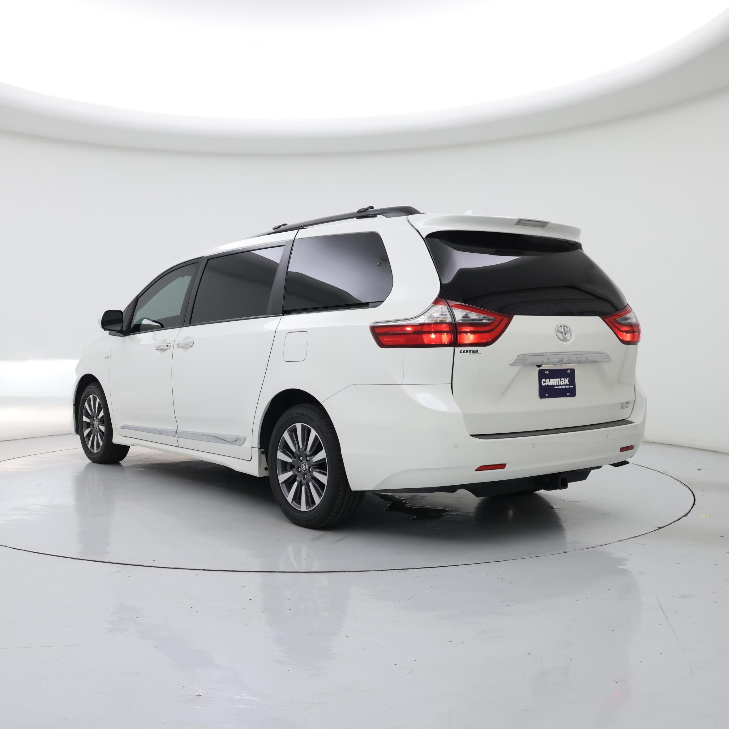 Thumbnail: 2020 Toyota Sienna - 2