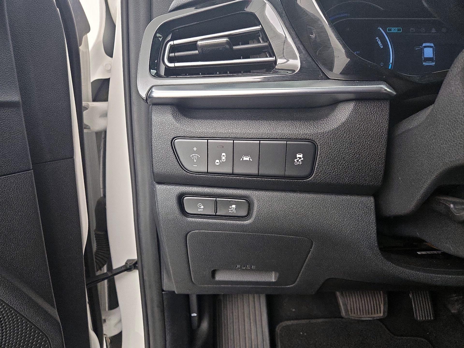 Thumbnail: 2022 Kia Niro - 13