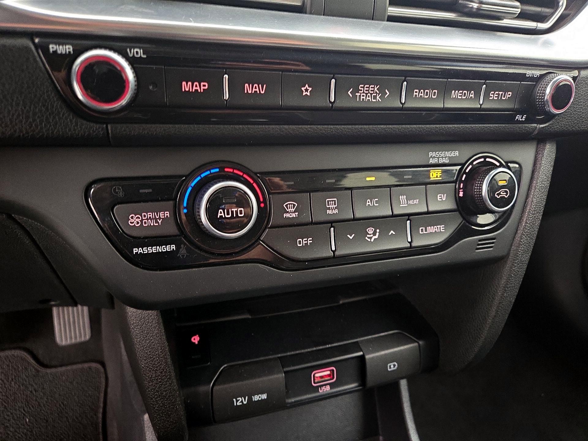 Thumbnail: 2022 Kia Niro - 17