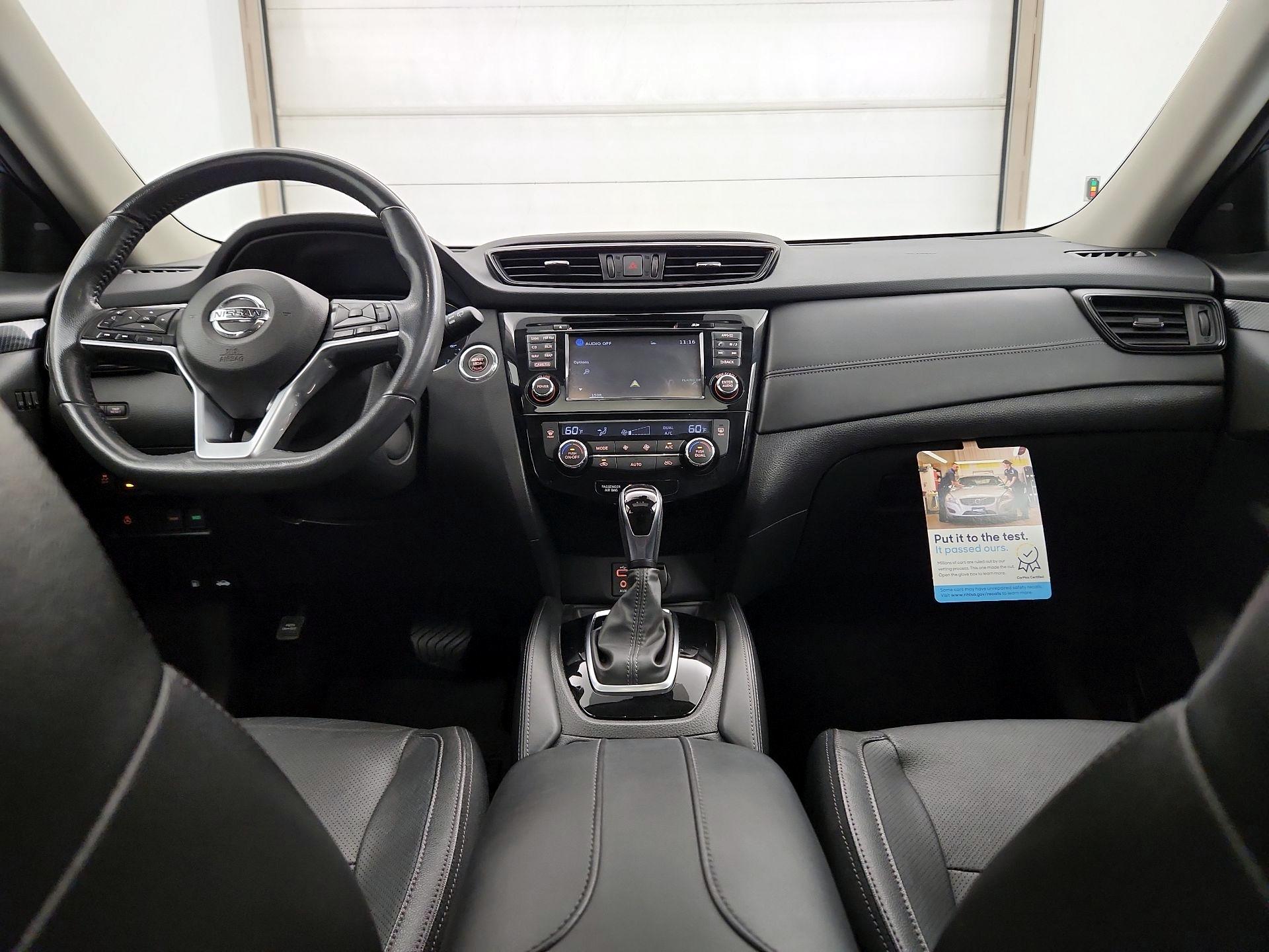 Thumbnail: 2017 Nissan Rogue - 9