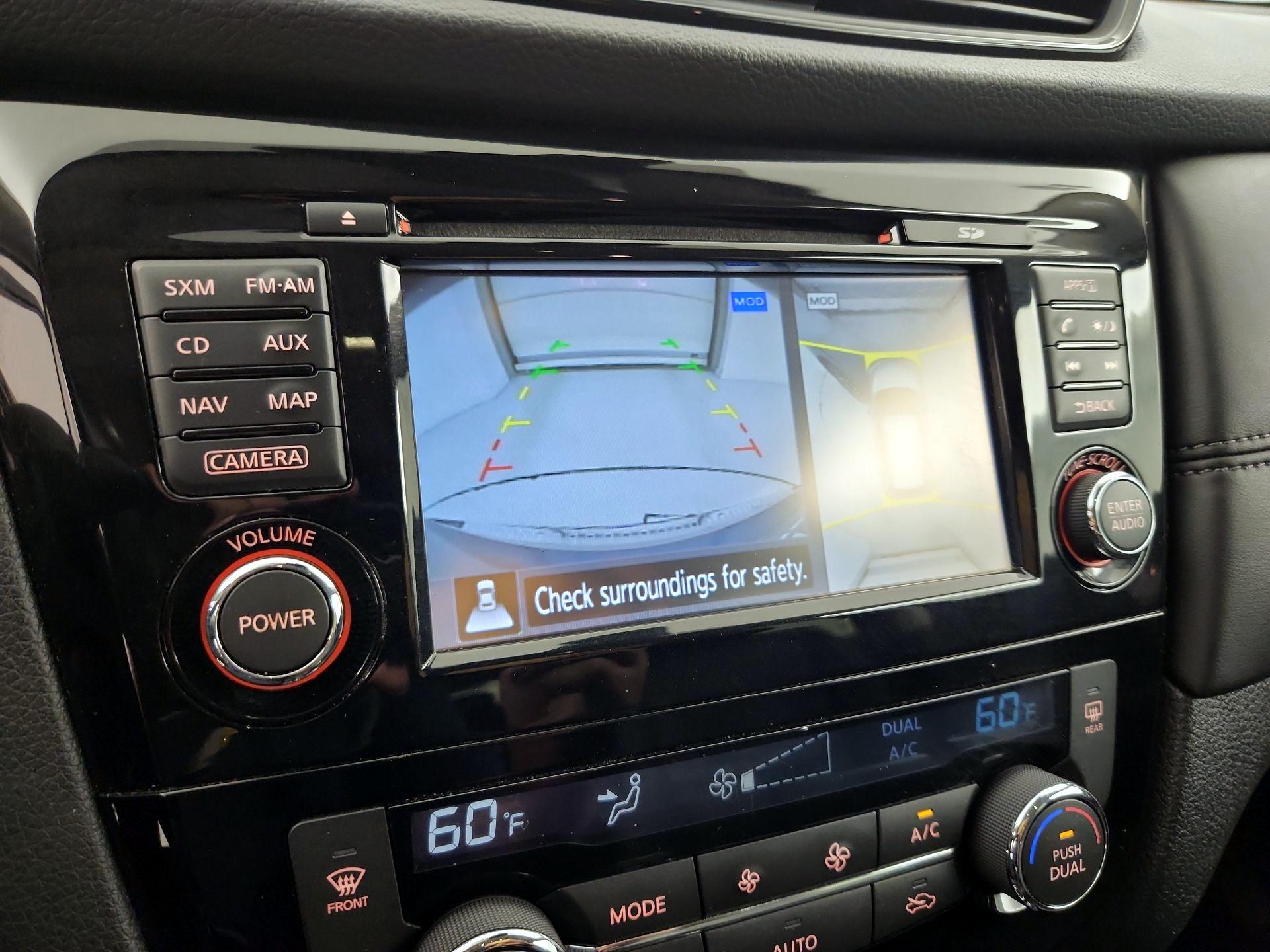 Thumbnail: 2017 Nissan Rogue - 15