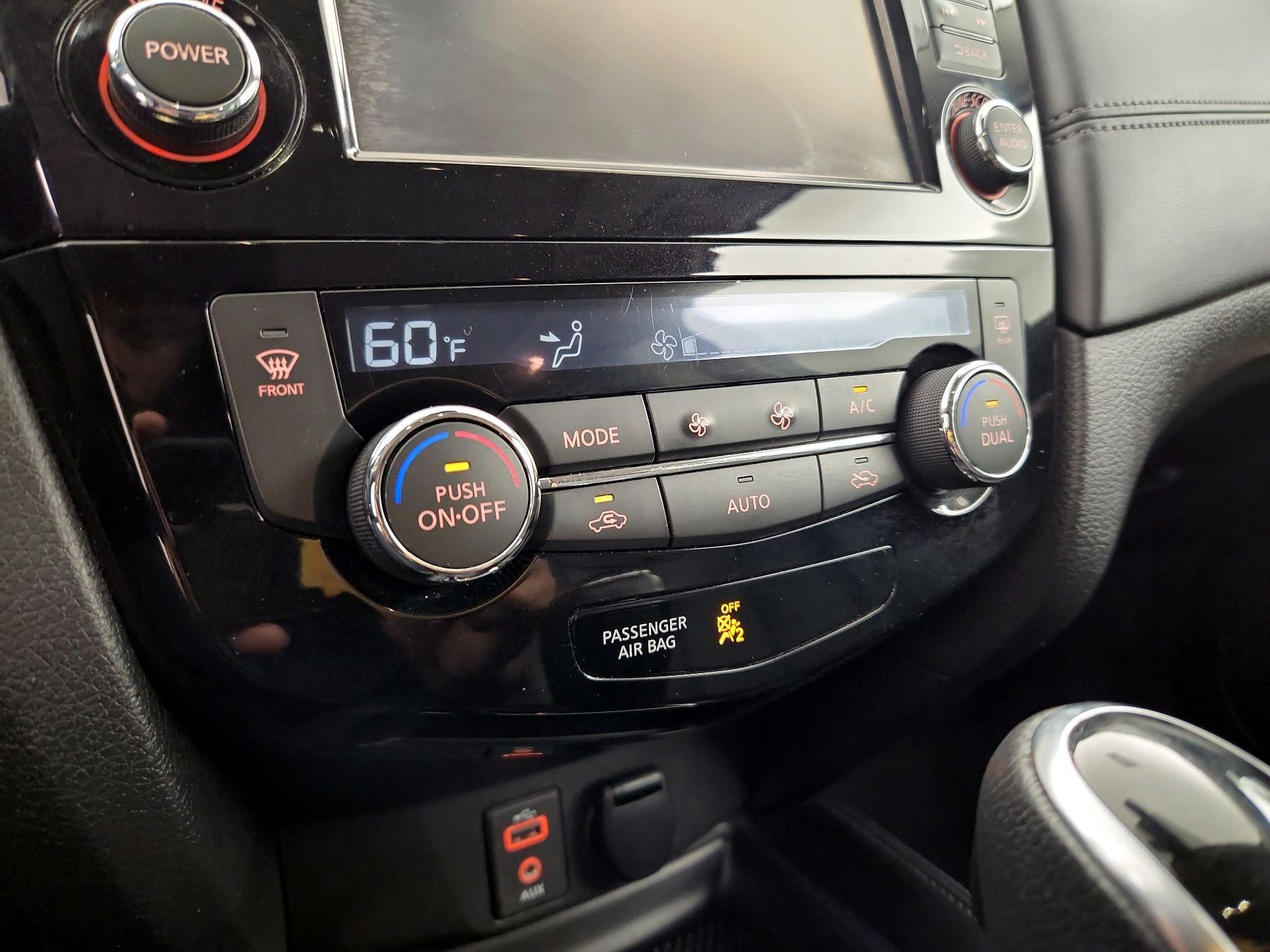 Thumbnail: 2017 Nissan Rogue - 17