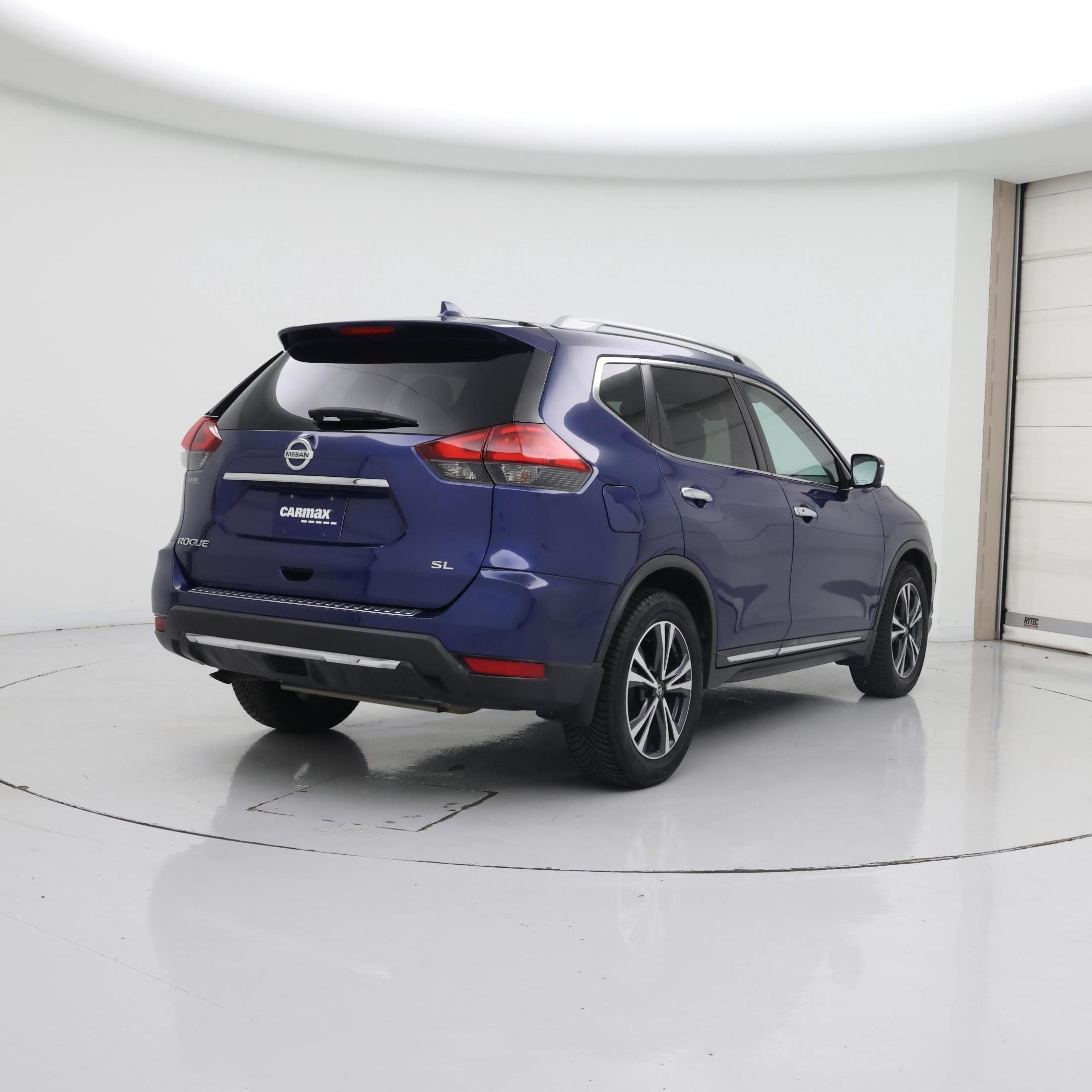 Thumbnail: 2017 Nissan Rogue - 8