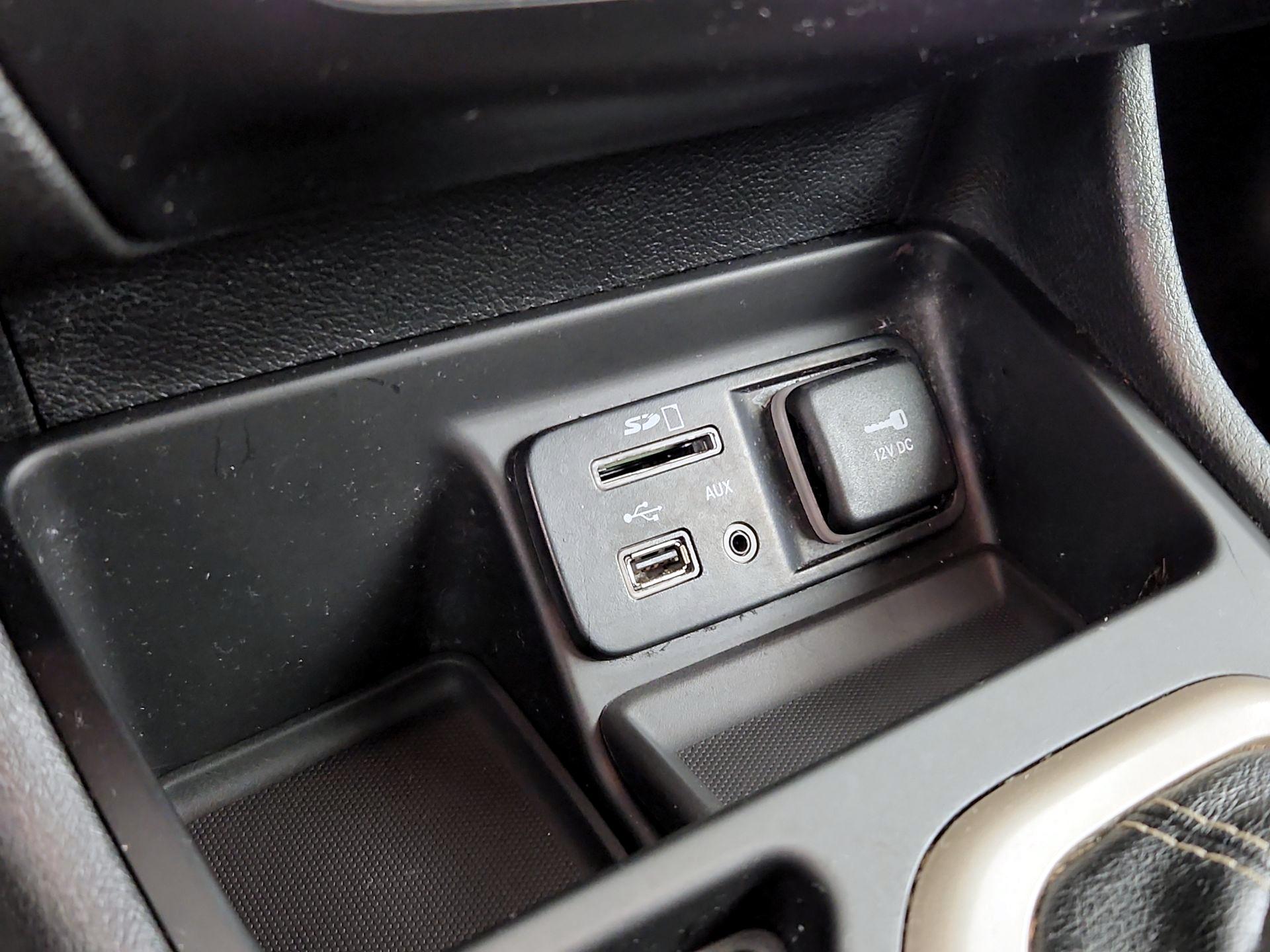 Thumbnail: 2017 Jeep Cherokee - 18
