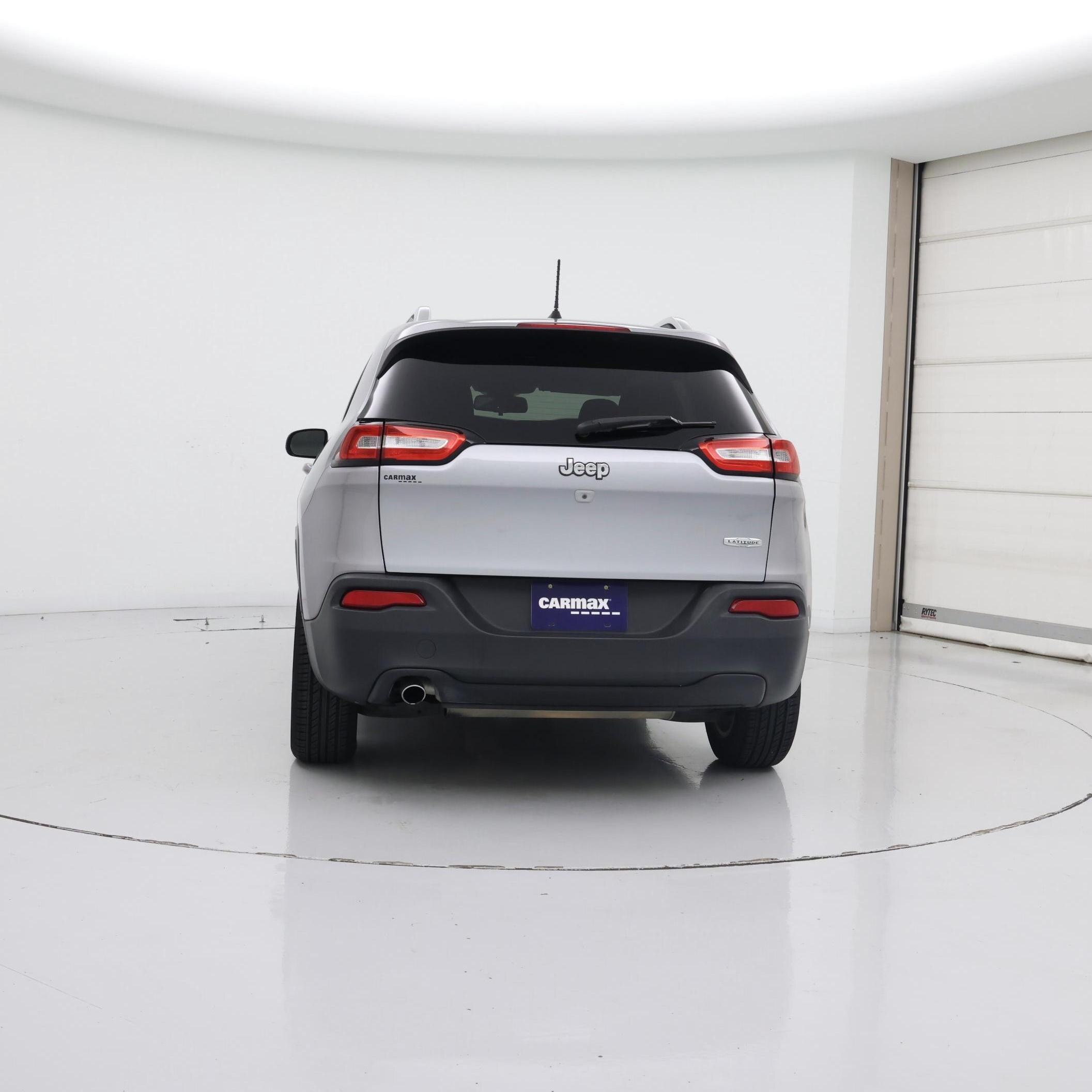 Thumbnail: 2017 Jeep Cherokee - 6