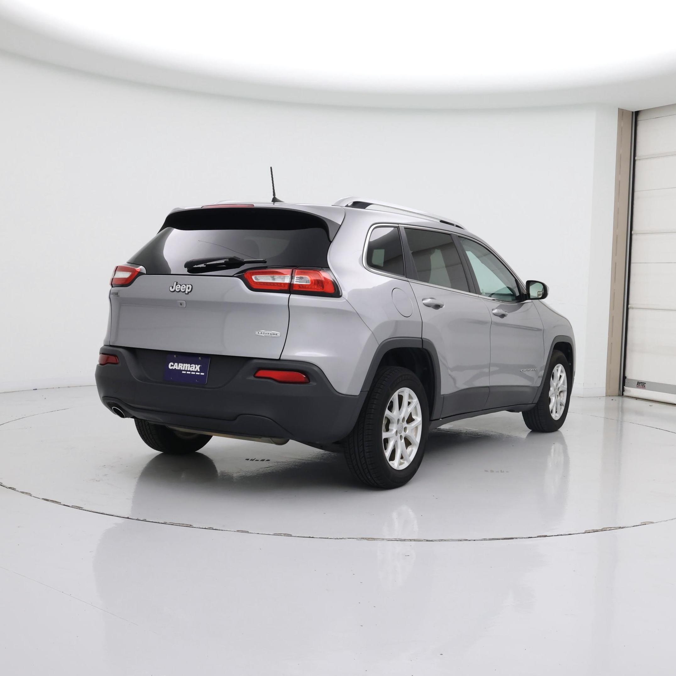 Thumbnail: 2017 Jeep Cherokee - 8