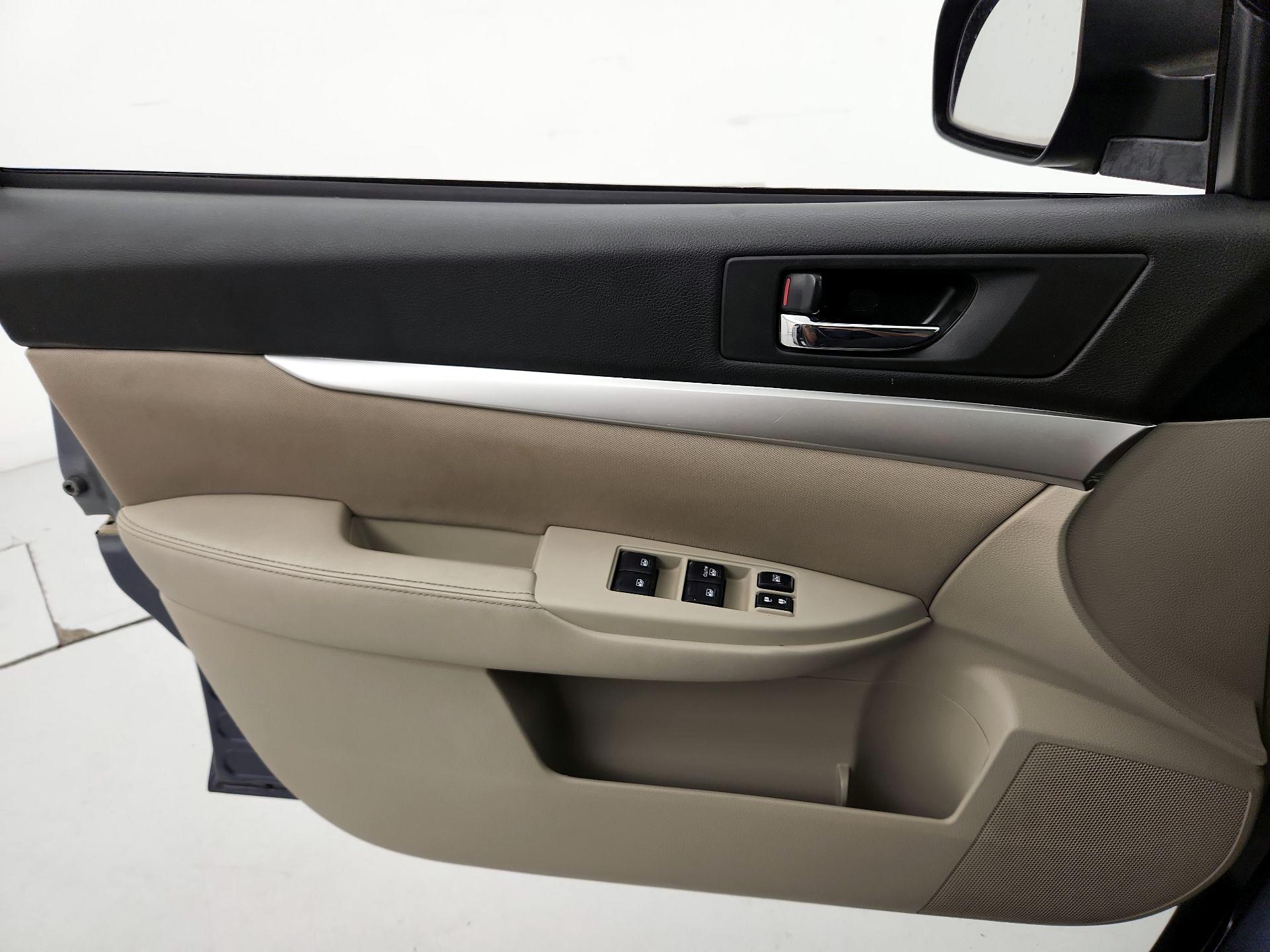 Thumbnail: 2014 Subaru Outback - 12
